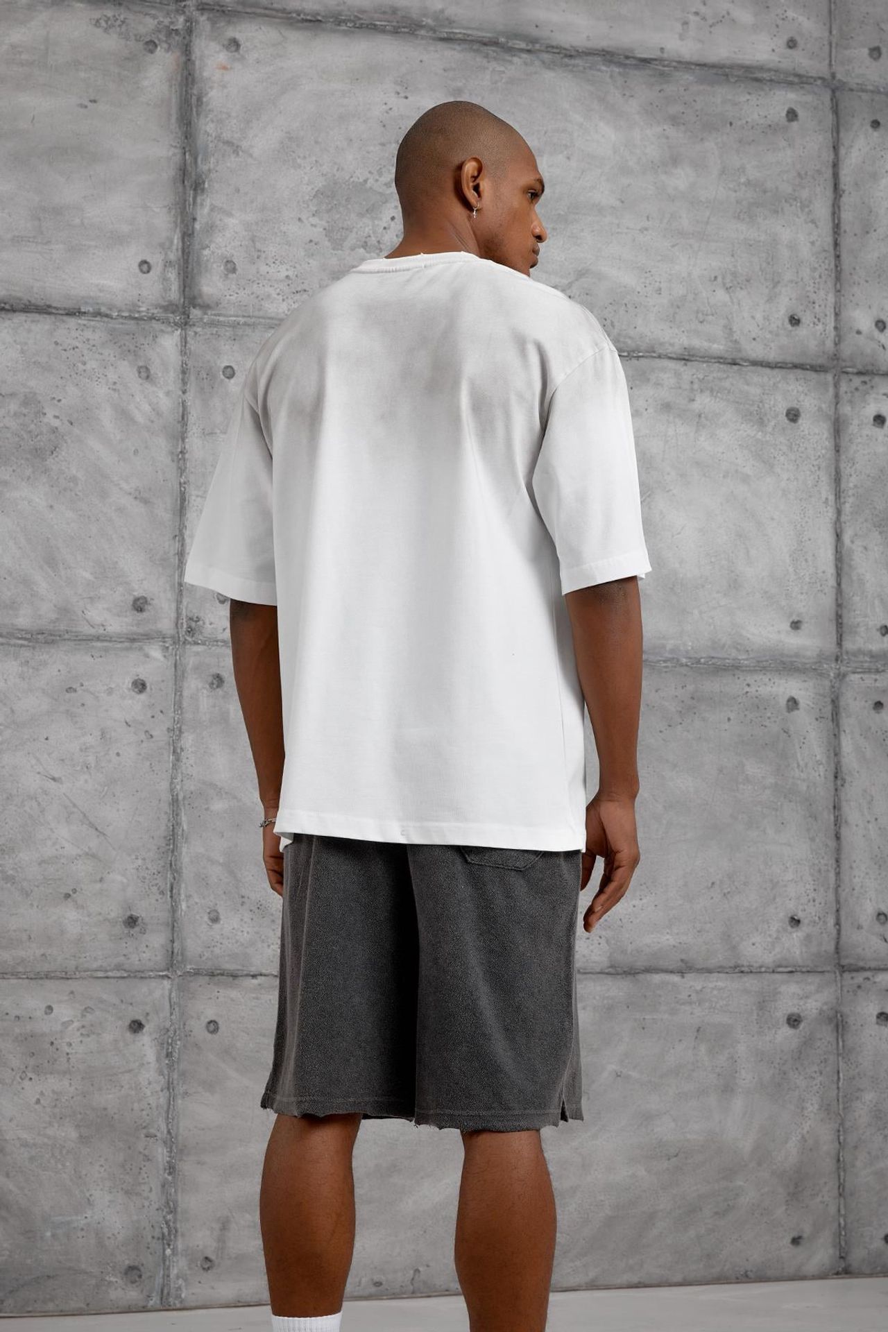 NOMARC Simple Straight Cut T-Shirt 4