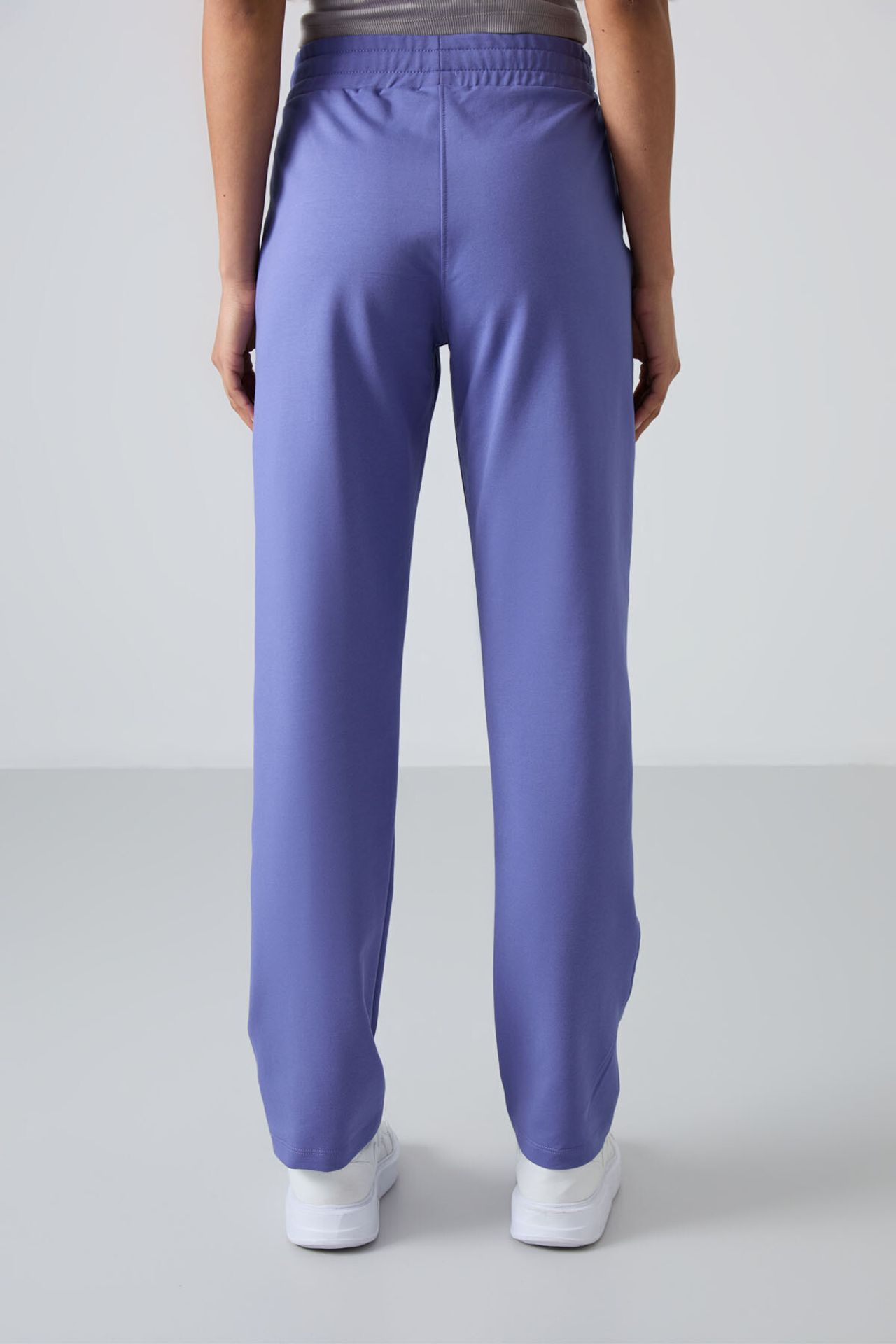 TOMMY Women’s Straight-Leg Fleece Sweatpants 5