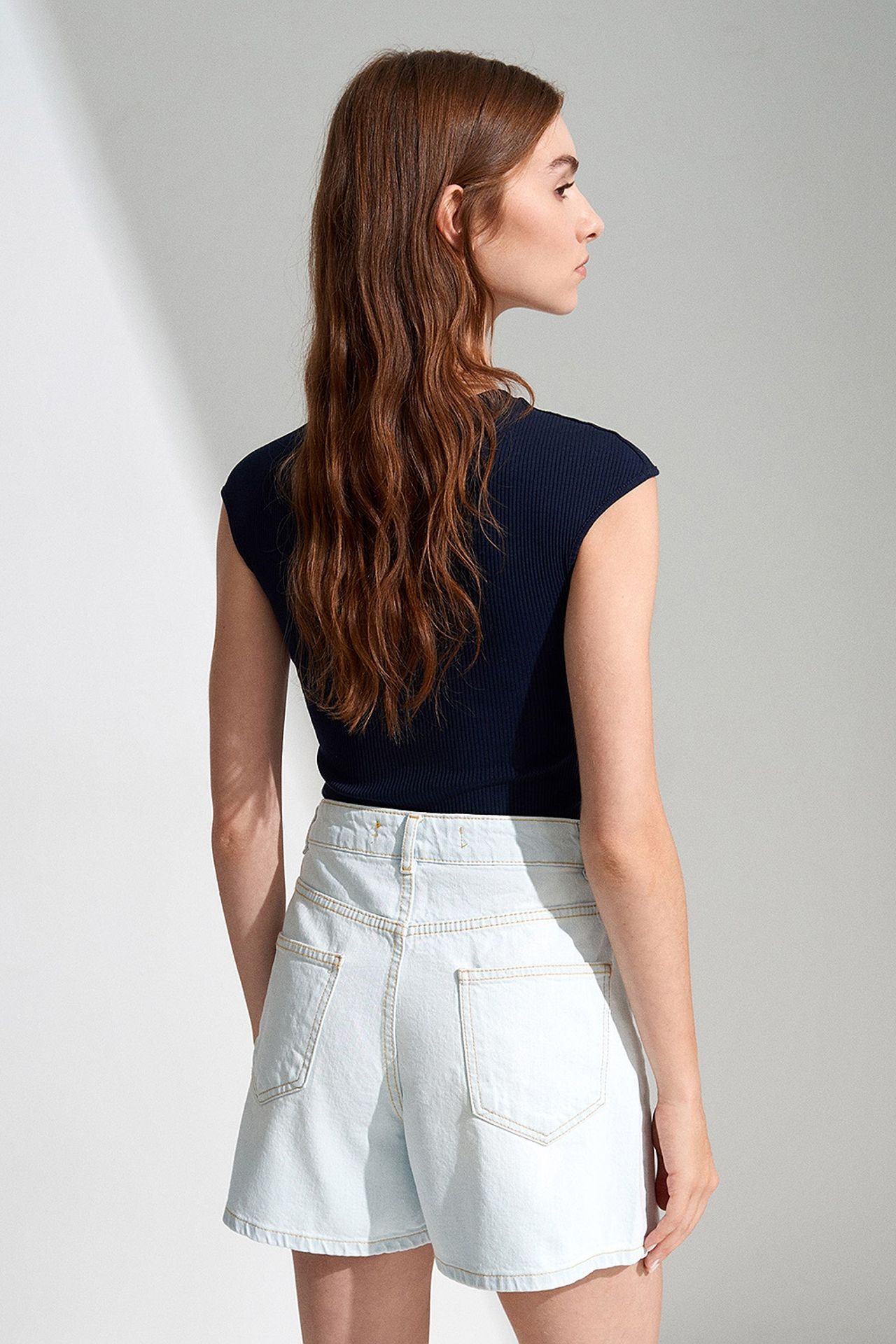 DILVIN High-Waist Wide-Leg Denim Shorts