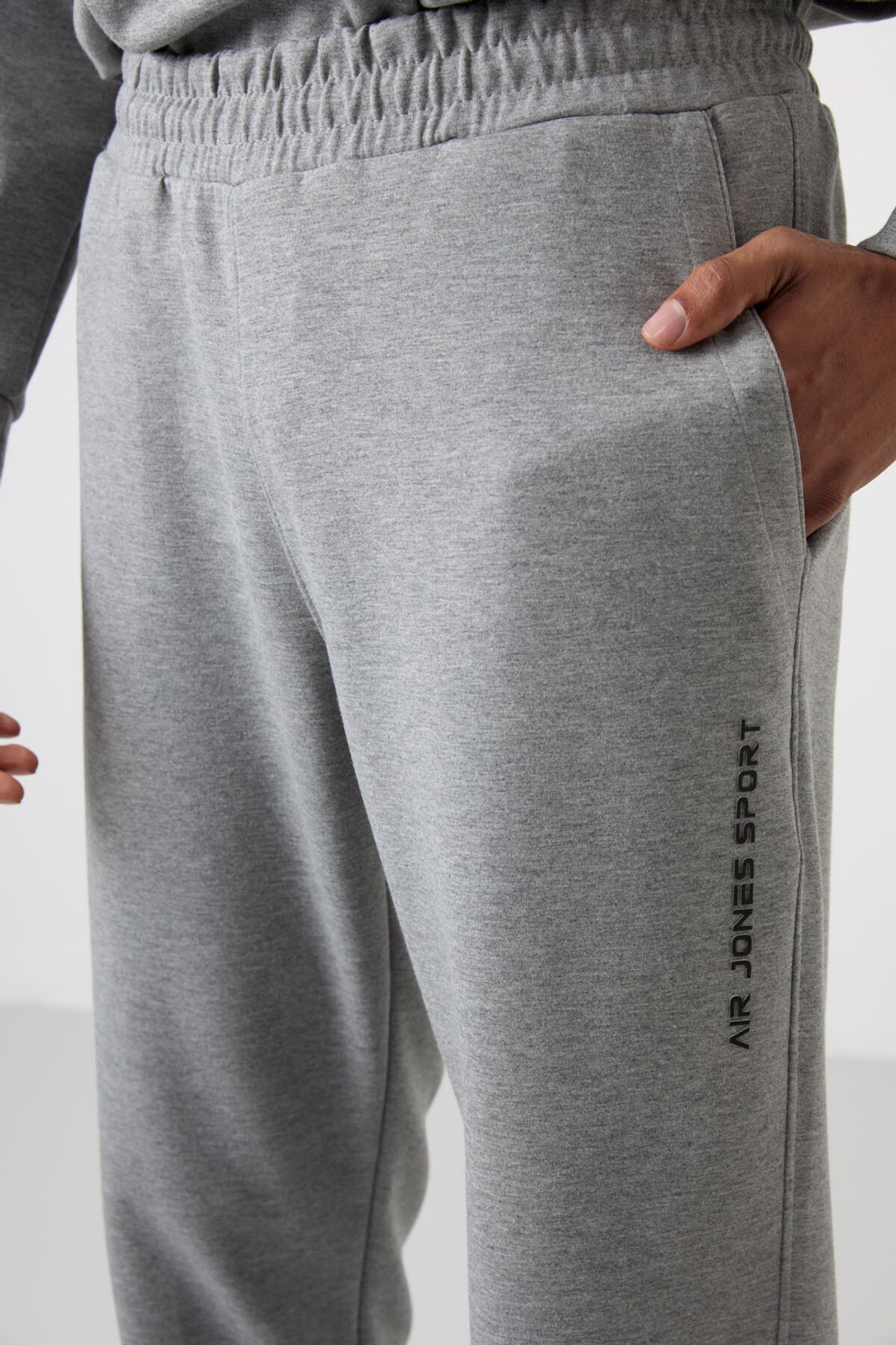 TOMMY Printed Fleece Sweatshirt And Pants Set 6
