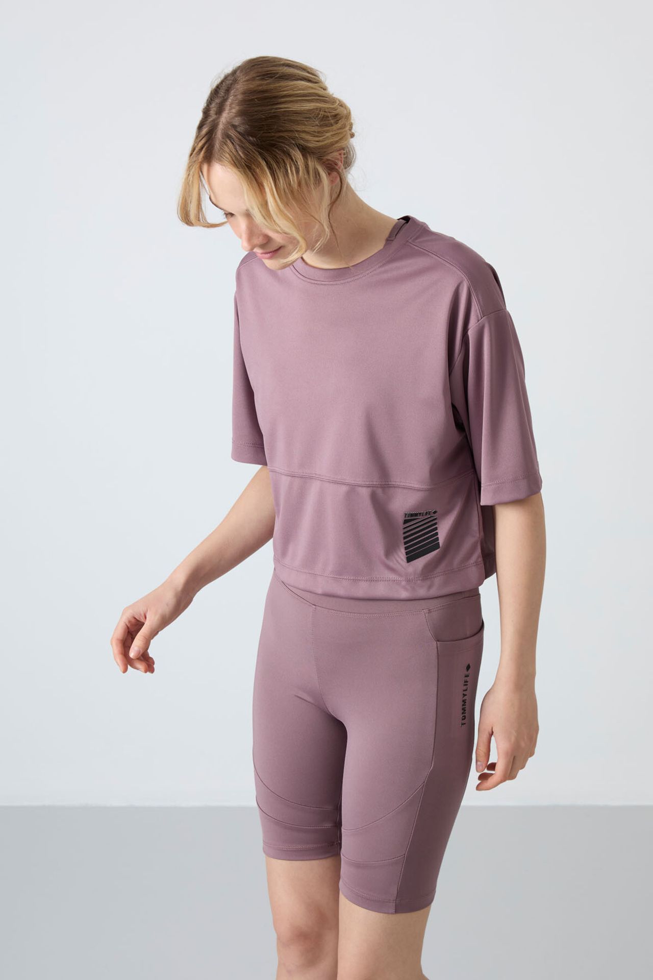 TOMMY Oversized Crew Neck T-Shirt With Pocket 3