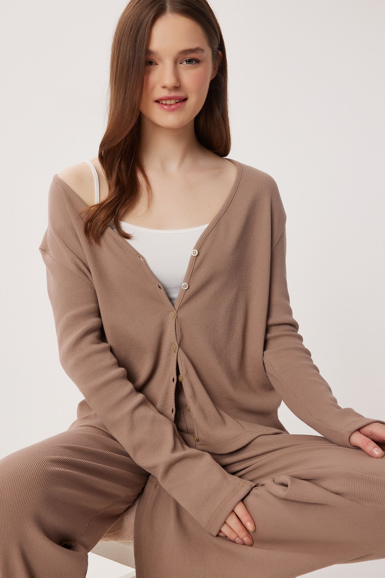 ISTANBUL V-neck Buttoned Long Cardigan and Pants Pajama Set 2
