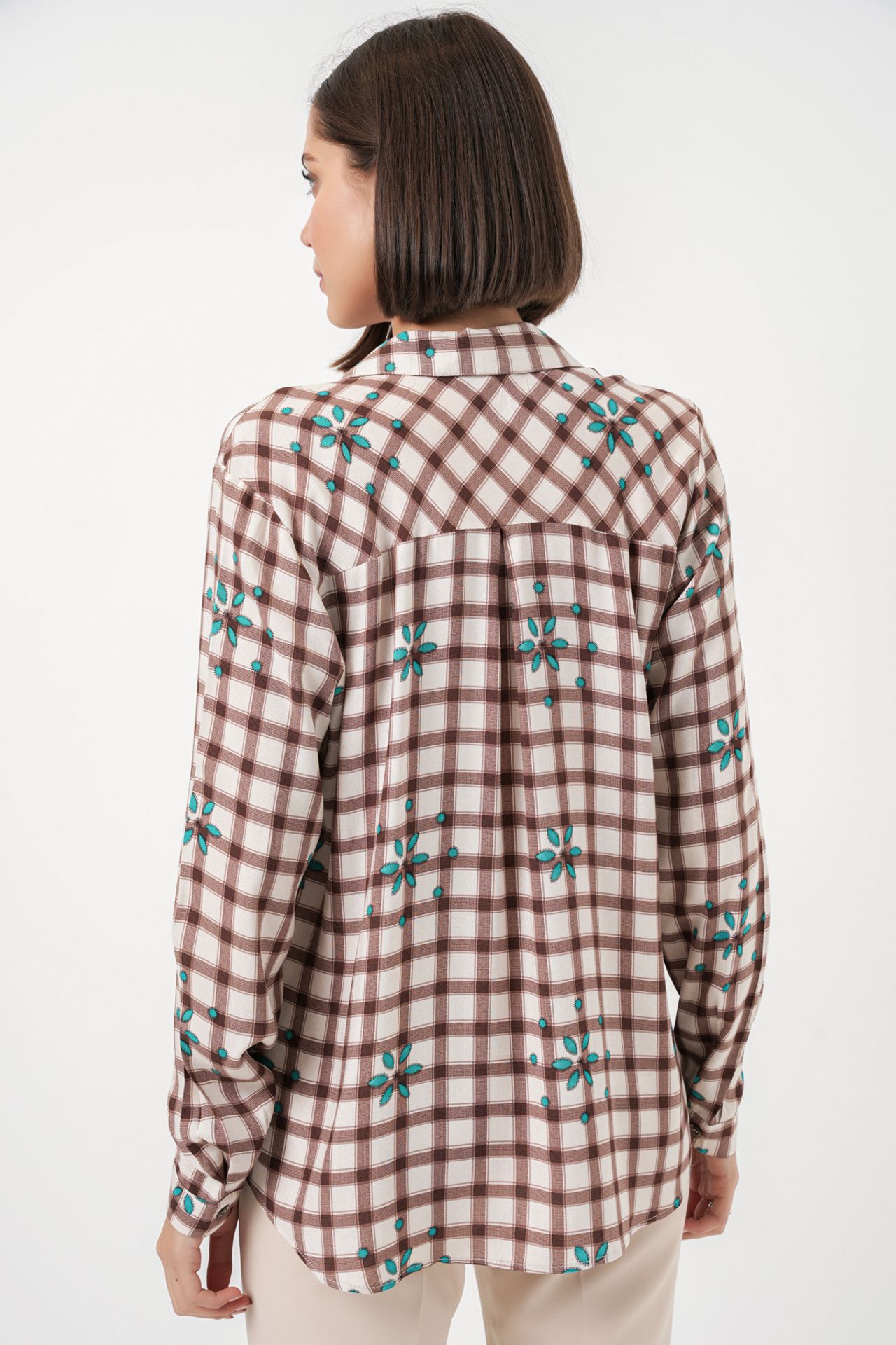 BDART Plaid Button-up Shirt with Shirt Collar 5