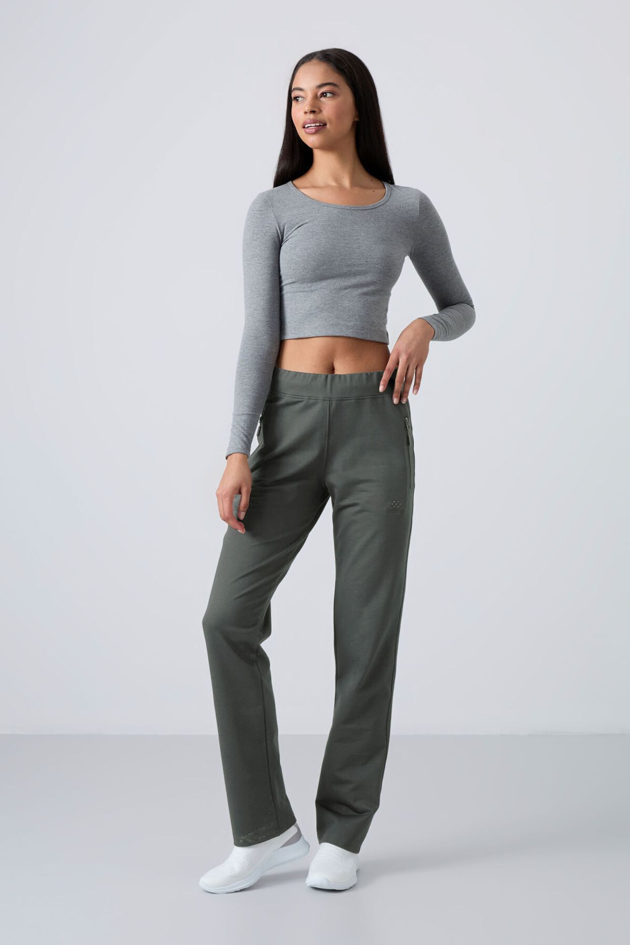 TOMMY Women's Straight-leg Fleece Sweatpants 1