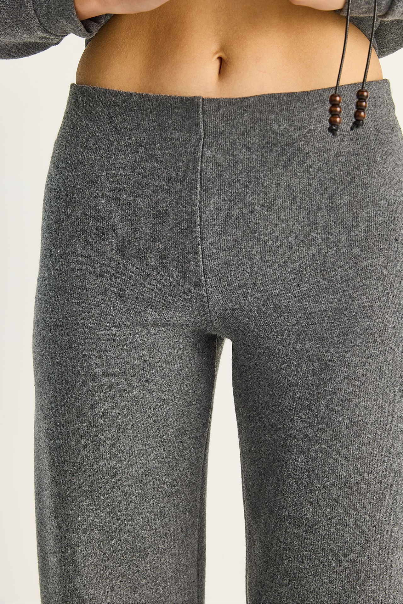 LUCCI Knitwear Accesiory Detailed Two-Piece Set 6