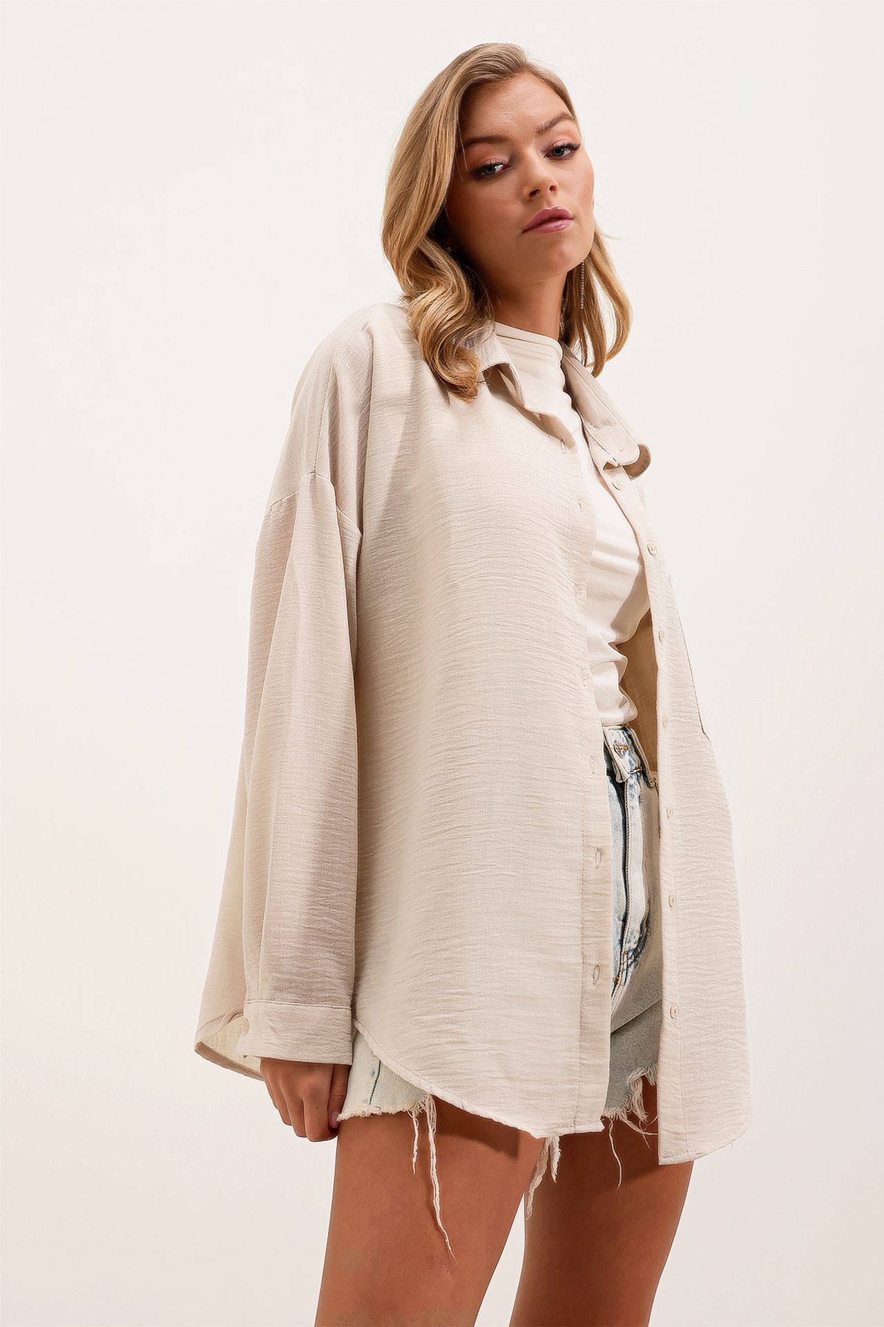 BDART Linen Blended Shirt with Button Closure