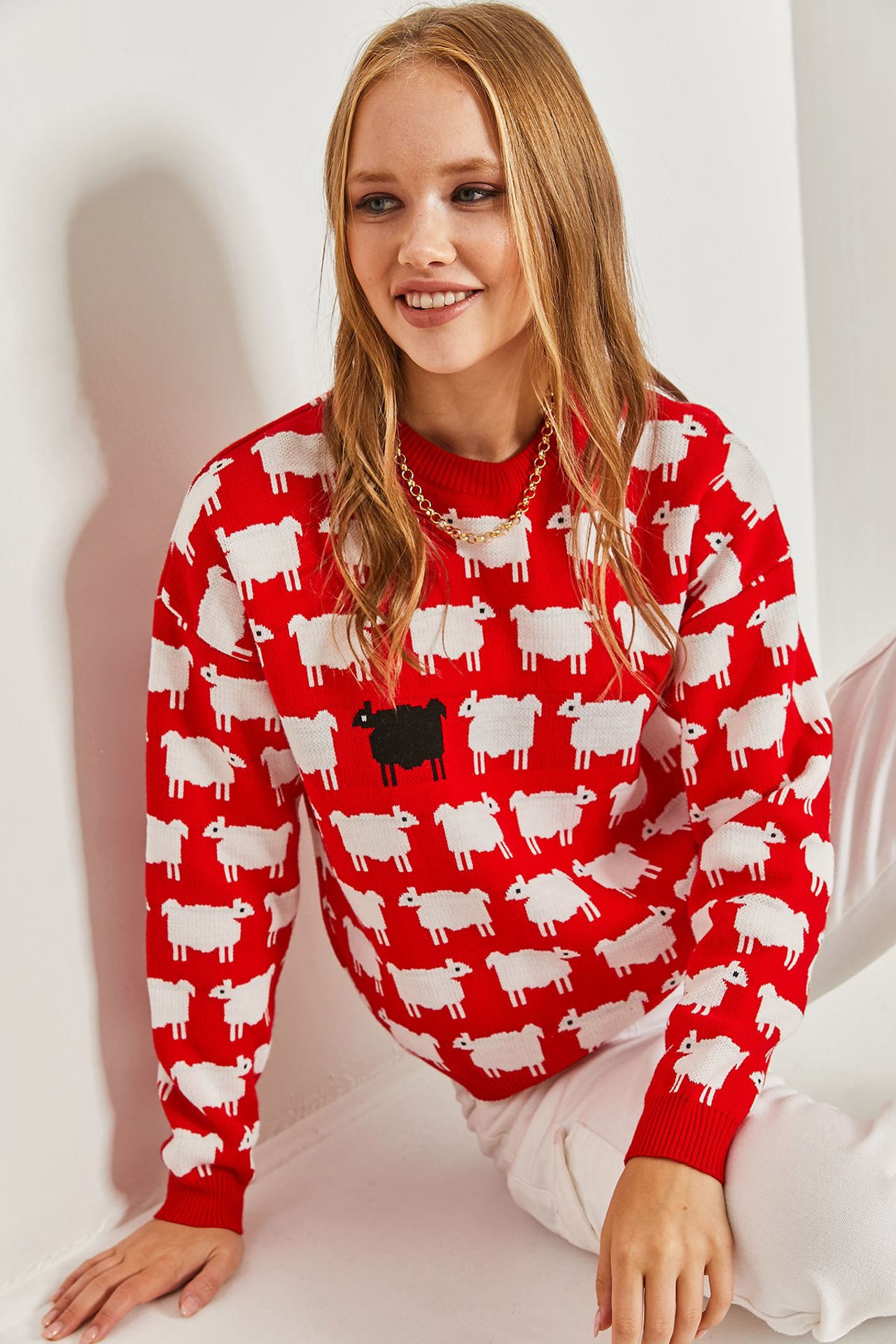 LUCCI Patterned Thick Knit Crew Neck Sweater 2