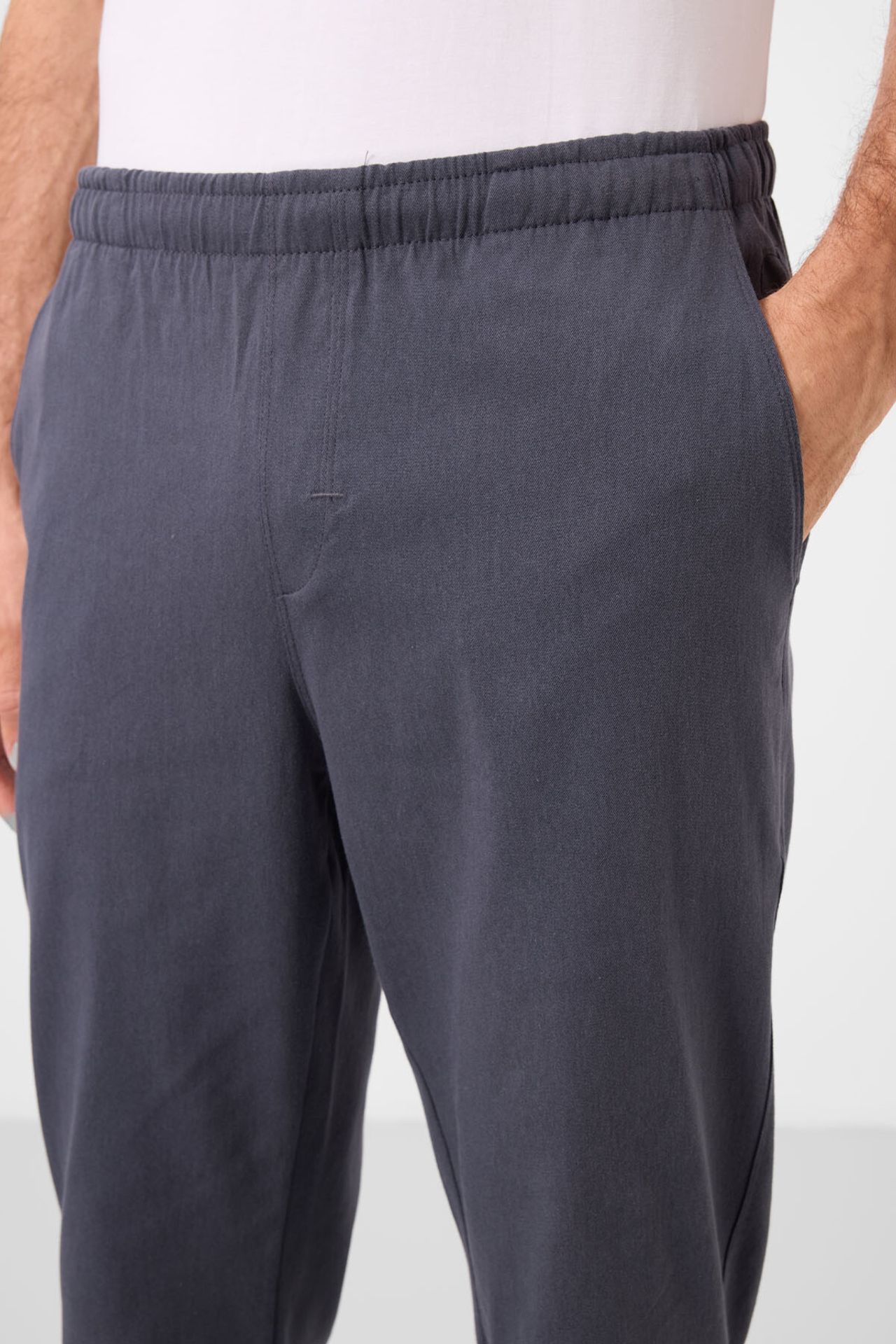 TOMMY Men's Straight-leg Gabardine Chinos 3
