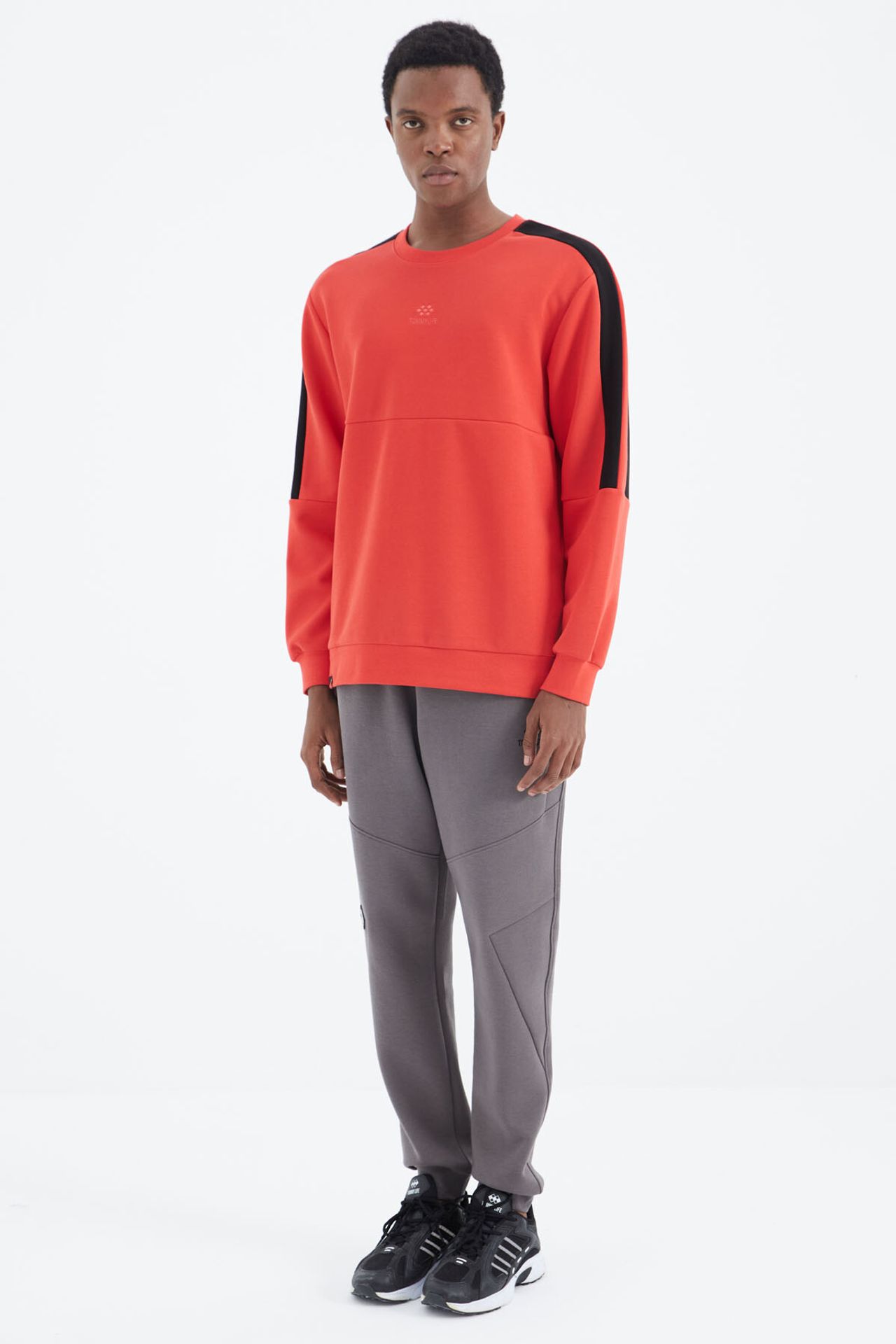 TOMMY Men's Relaxed Fit Fleece Sweatpants 1