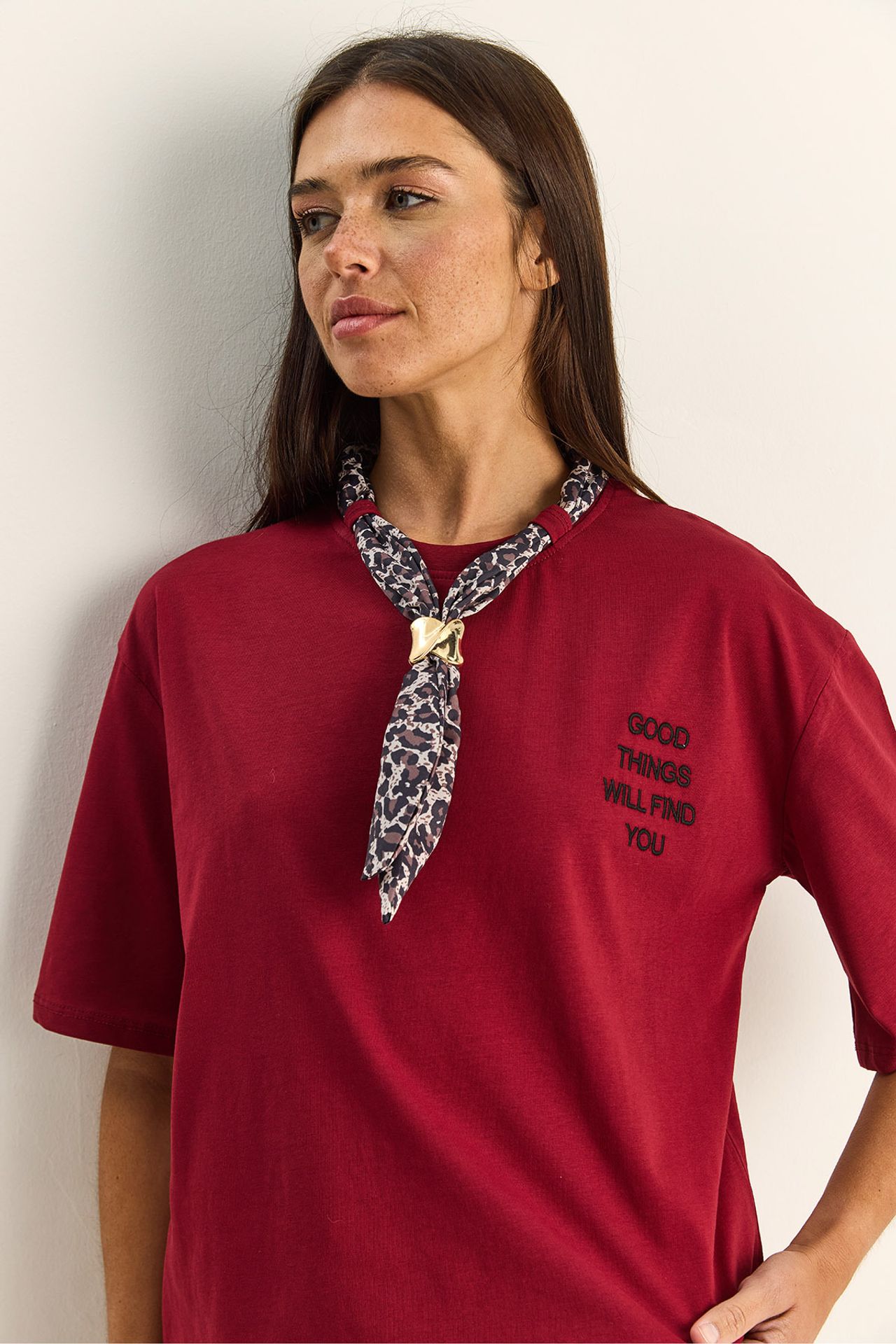 LUCCI Oversized Crew Neck Printed T-Shirt with Accessories