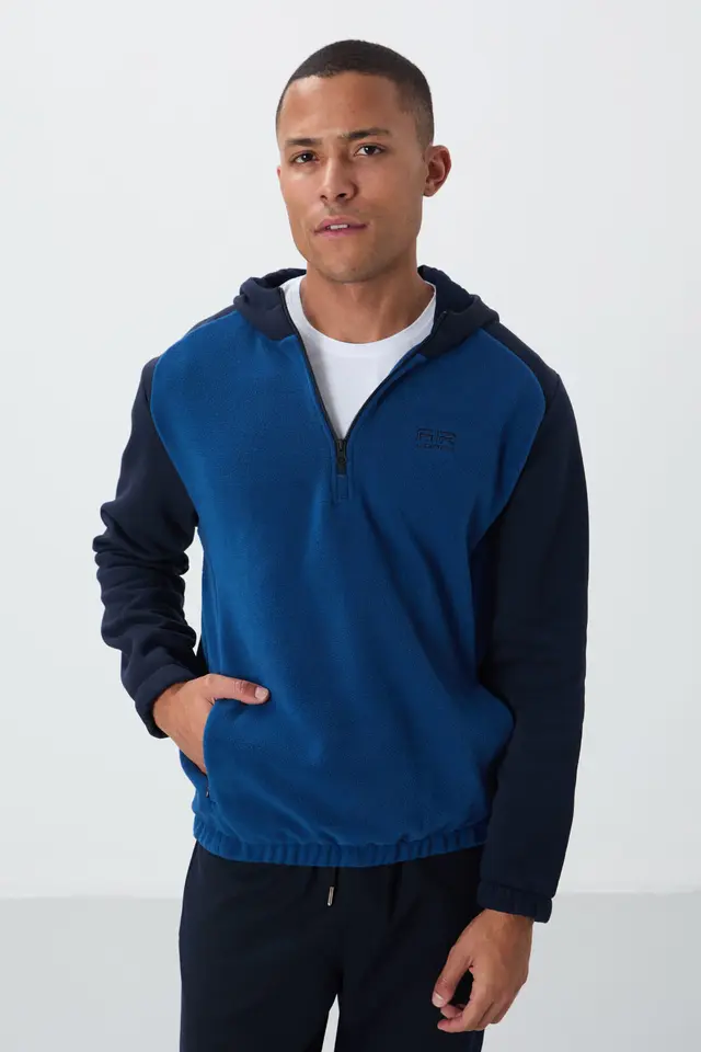 TOMMY Men's Color-Blocked Half-Zip Plush Sweatshirt