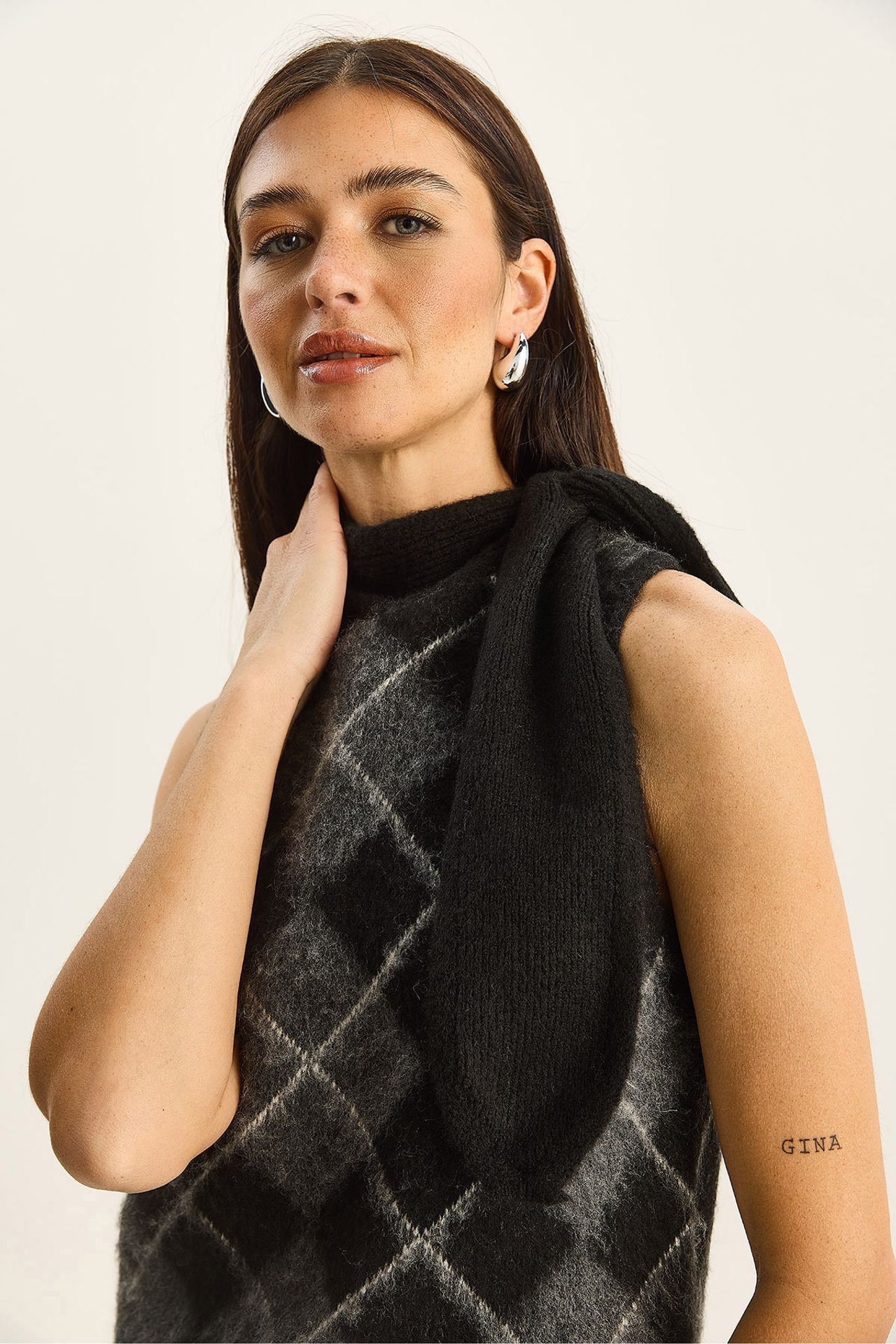 LUCCI Thick Ribbed Knitwear Sweater Vest with Turtleneck 5