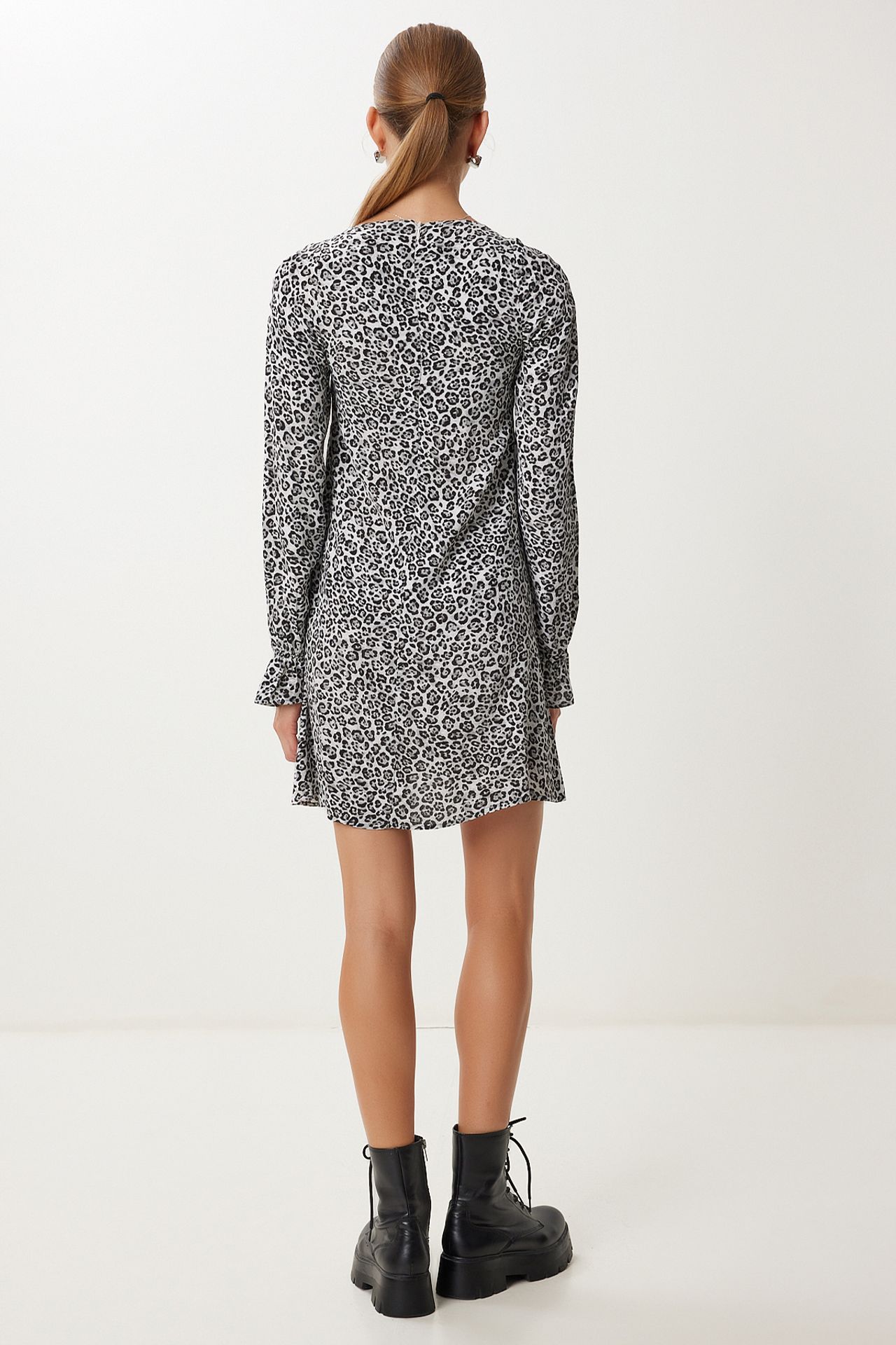 ISTANBUL Leopard Print A-Line Mini Dress with Tie Detail 4