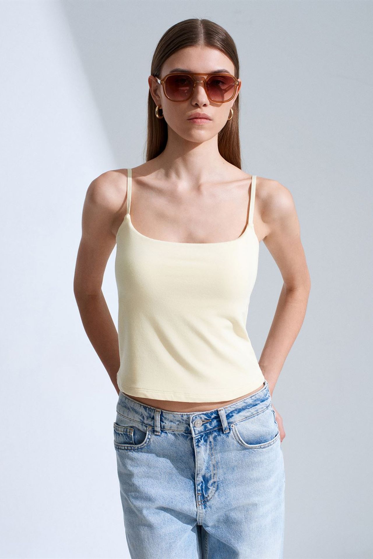 DILVIN Slim Fit Square Neck Sleeveless Blouse 3