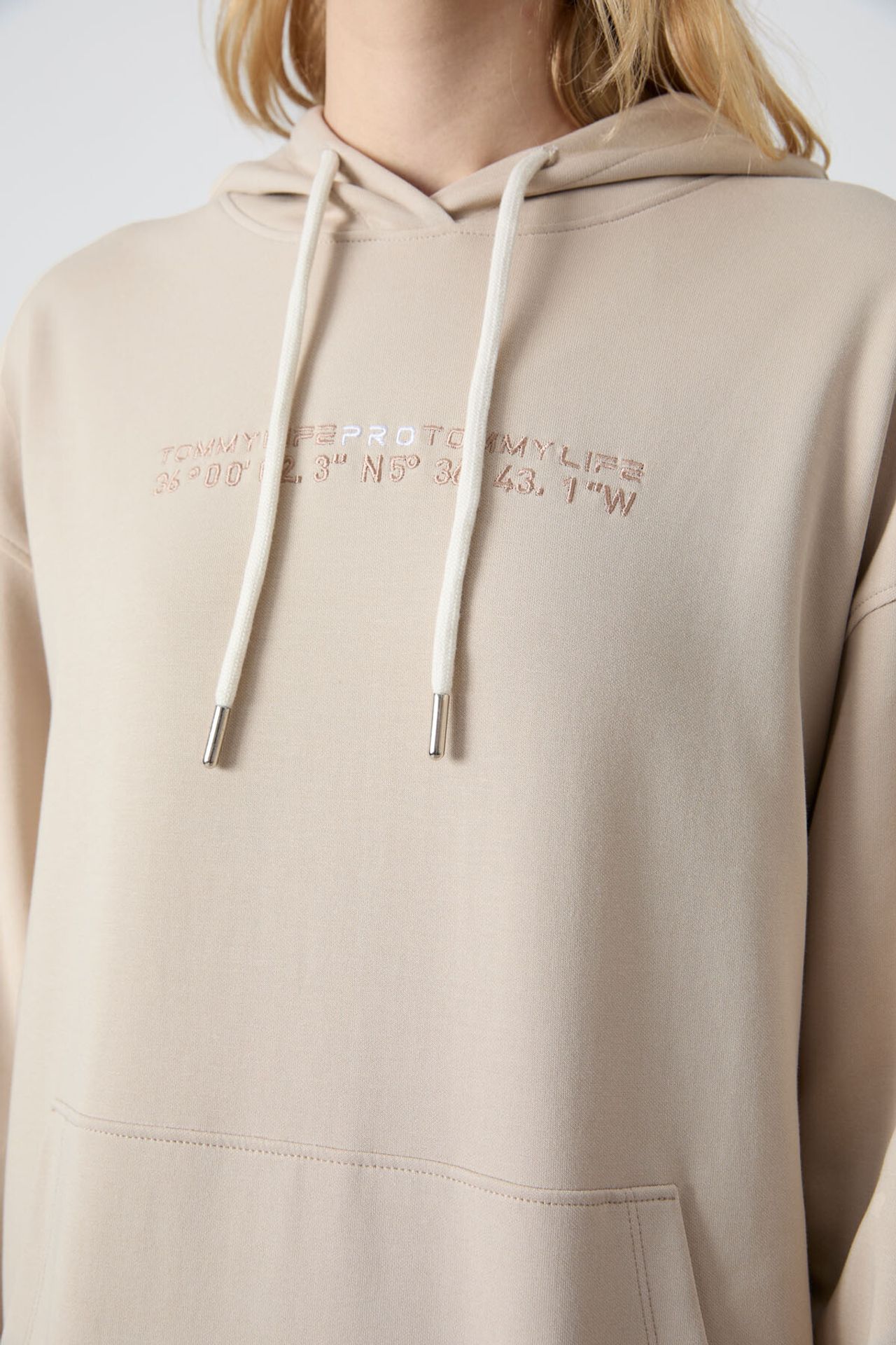 TOMMY Oversized Hooded Sweatshirt And Pants Set 5