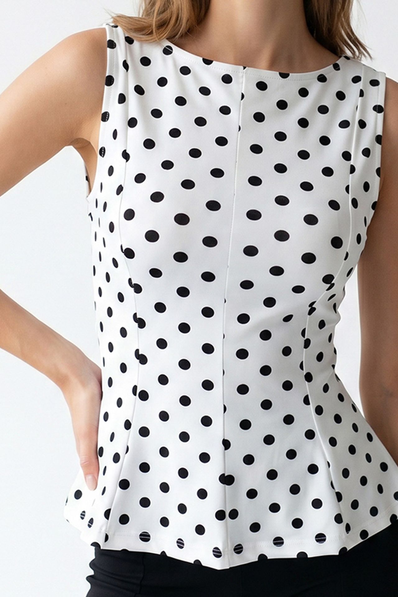 MIXRAY Fitted Polka Dot Peplum Blouse 2