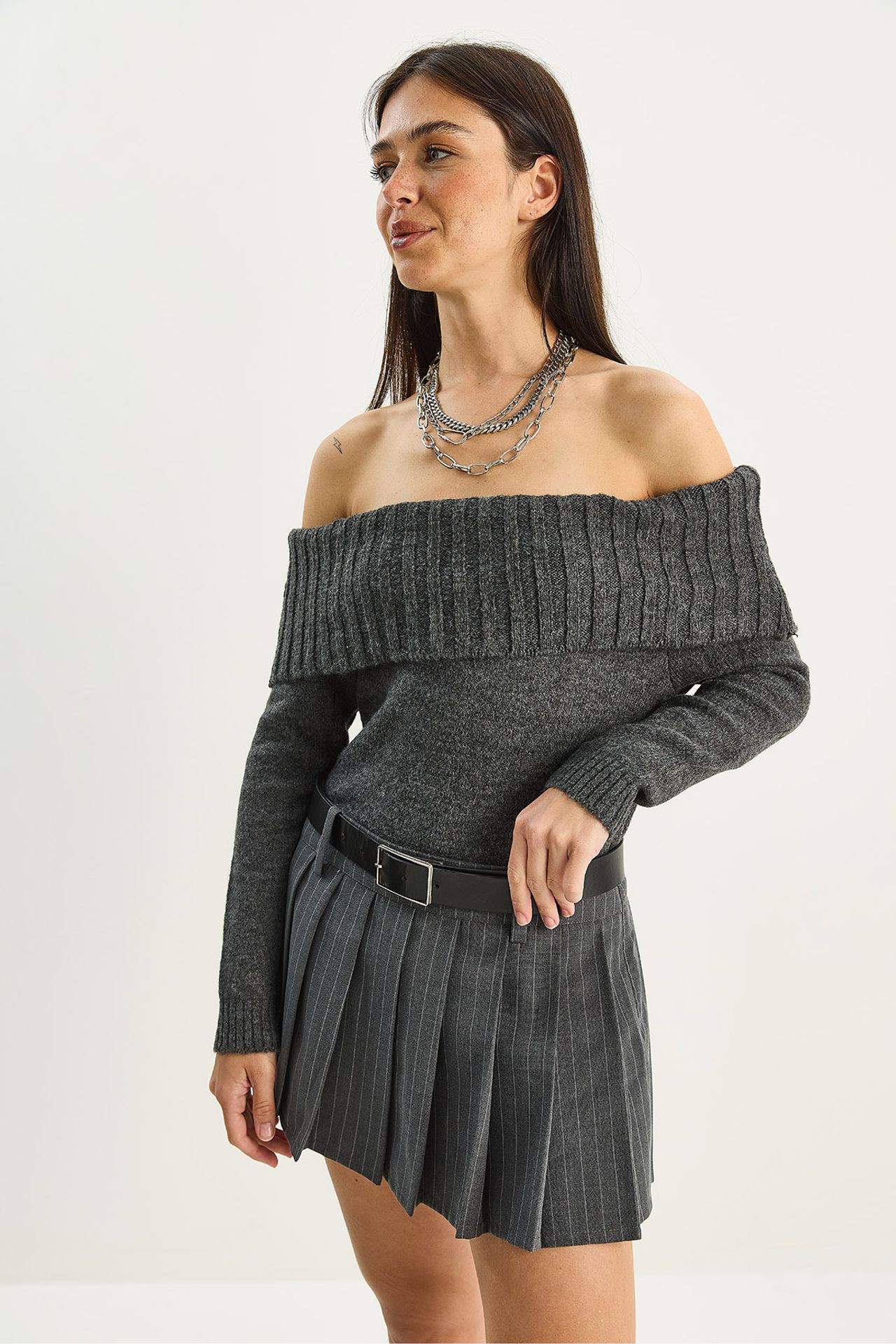 LUCCI Knit Sweater with Madonna Collar 2