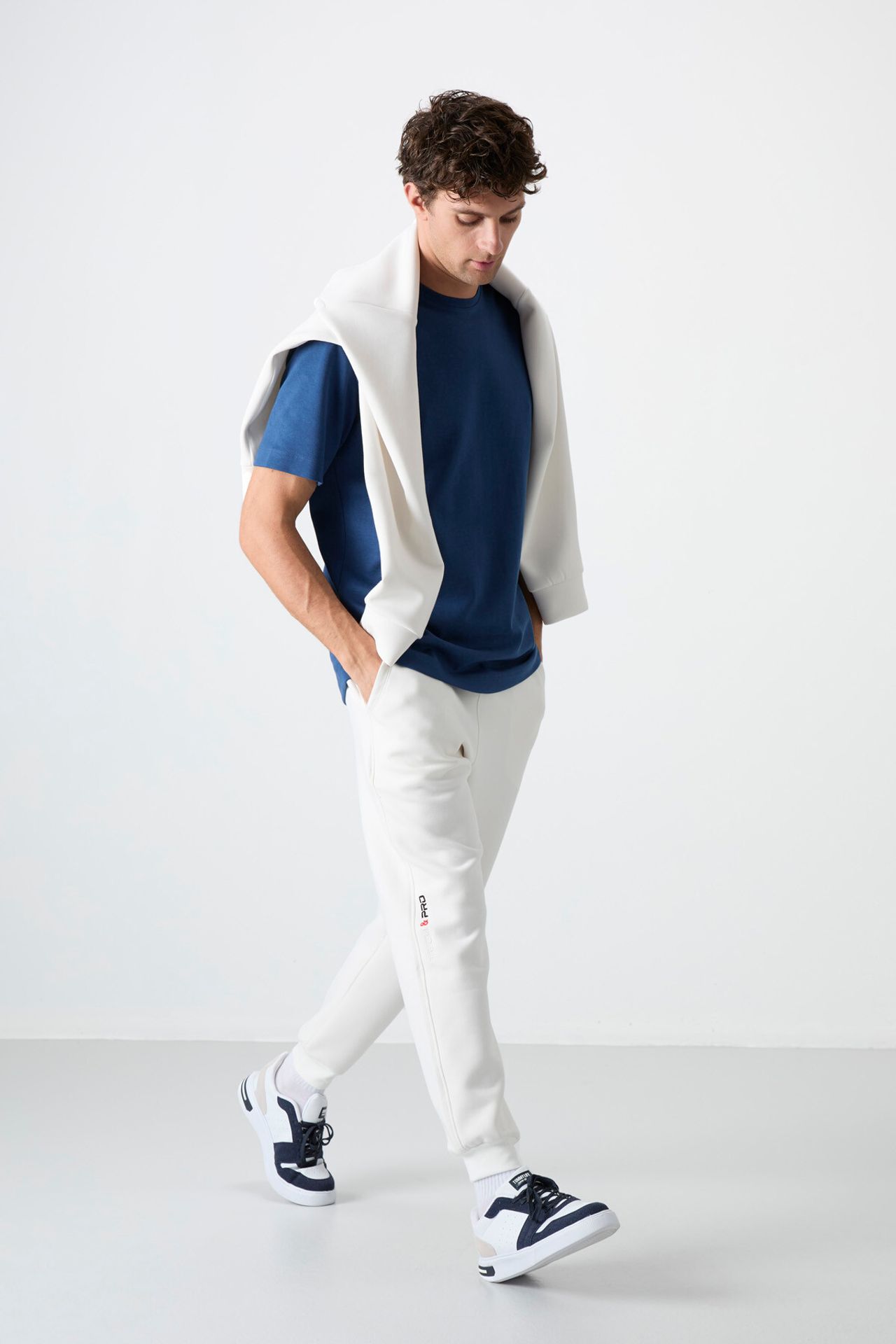 TOMMY Men's Slim Jogger Sweatpants 2
