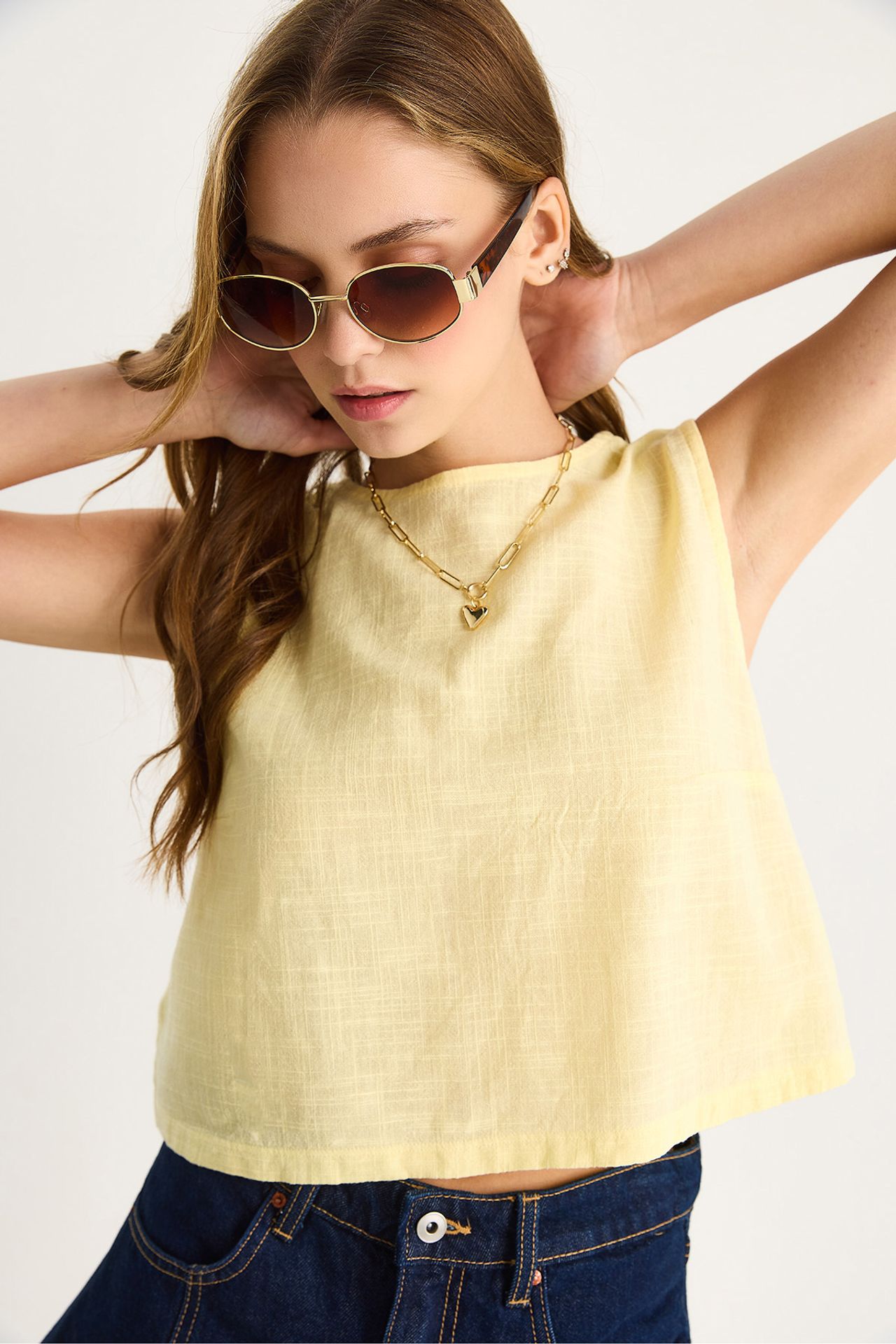 LUCCI Linen Blend Cropped Crew Neck Blouse 5