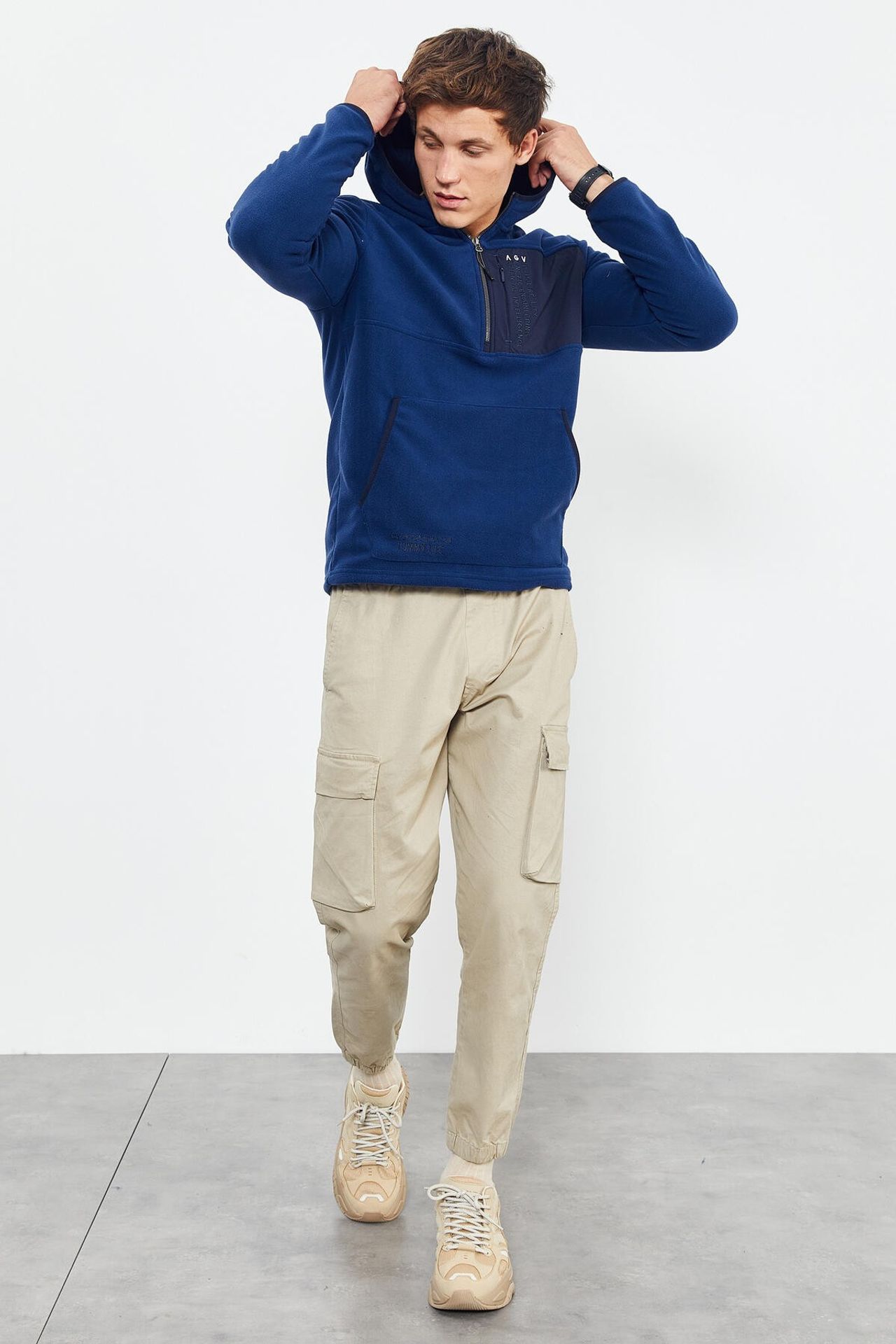 TOMMY Men's Half-Zip Hooded Sweatshirt 2