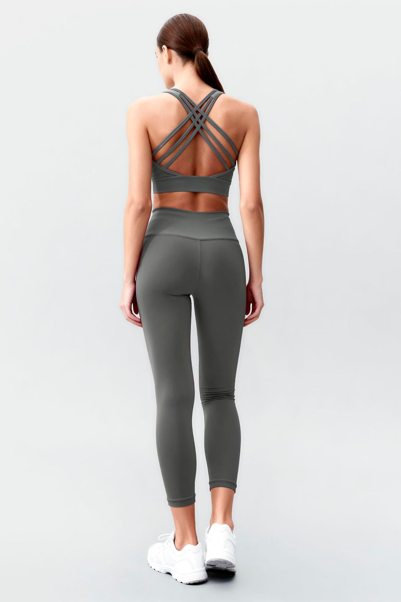 TOMMY Sleeveless Athletic Set With Leggings 6