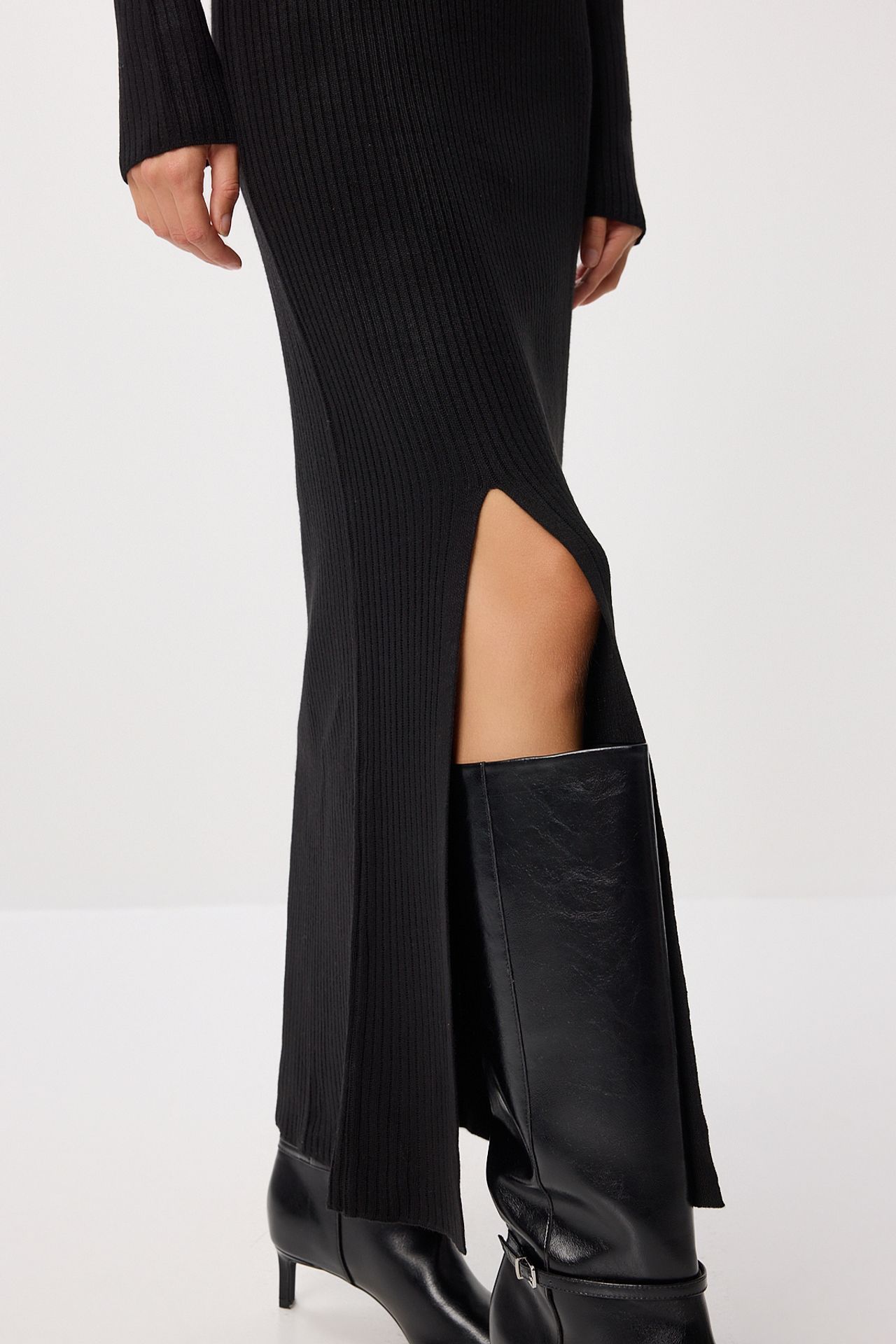 ISTANBUL Textured Bodycon Knit Dress with Slit 3