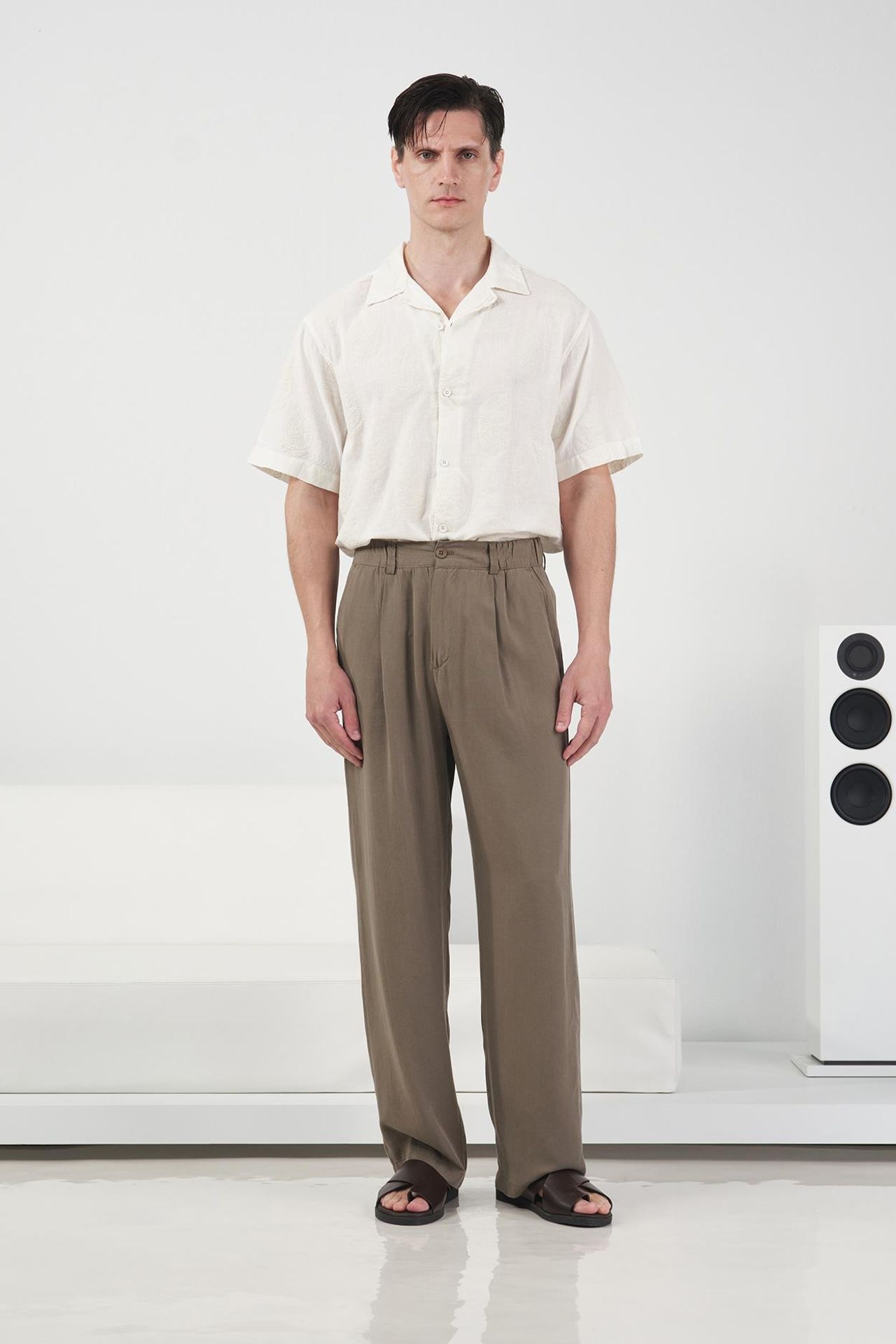 GIESTO High Waist Wide Leg Crepe Pleated Trousers 1