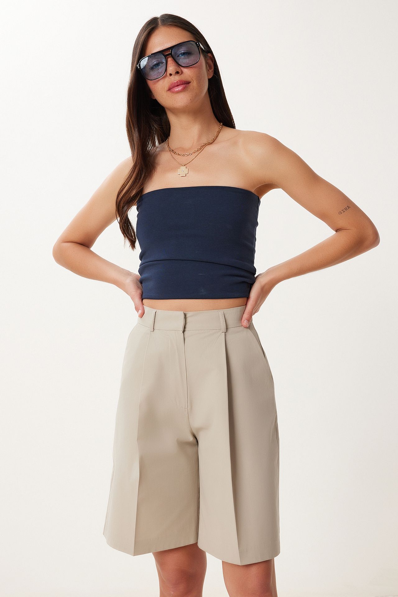 ISTANBUL Belted woven tailored shorts 1