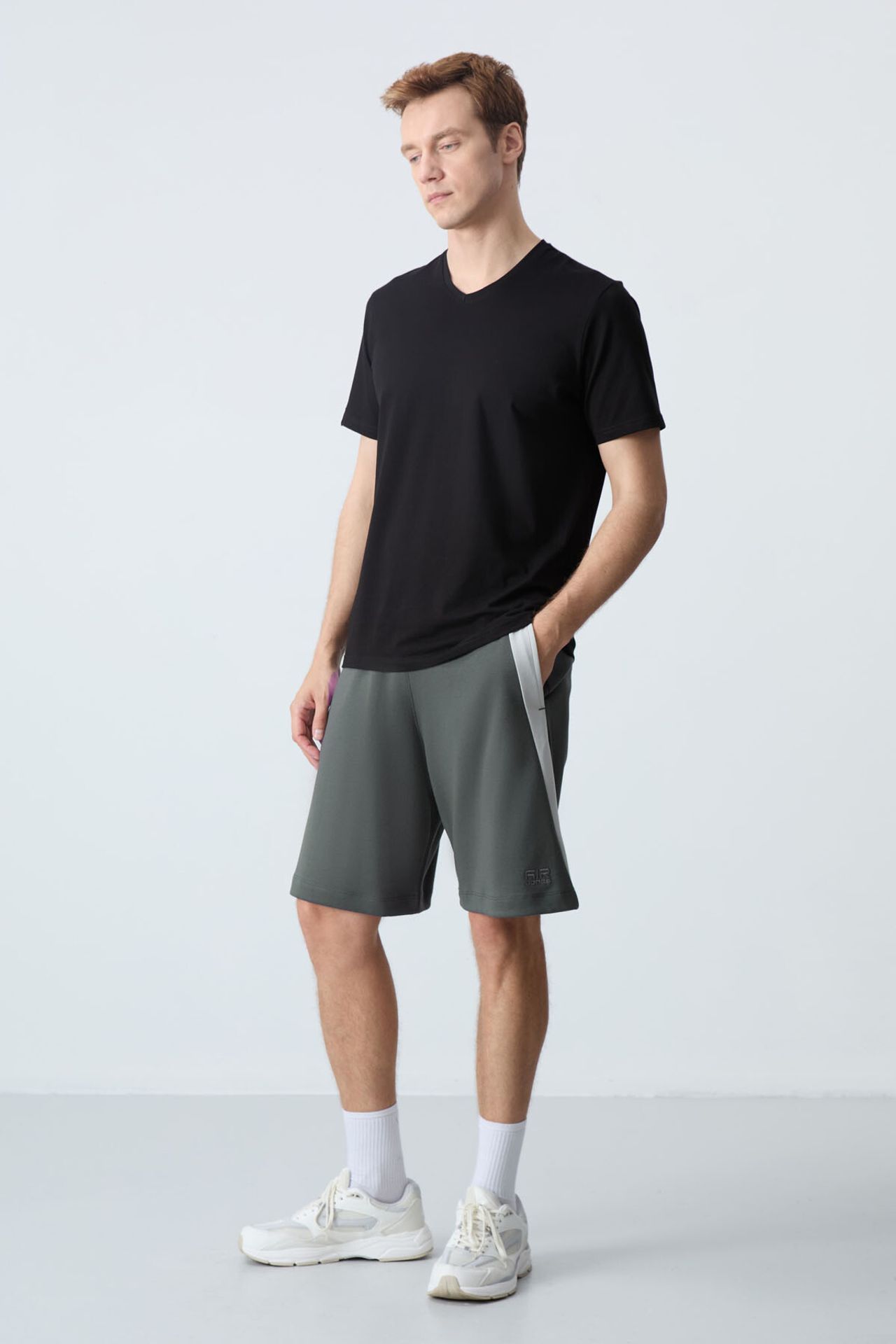 TOMMY Men's Cotton Blend Sweat Shorts 6