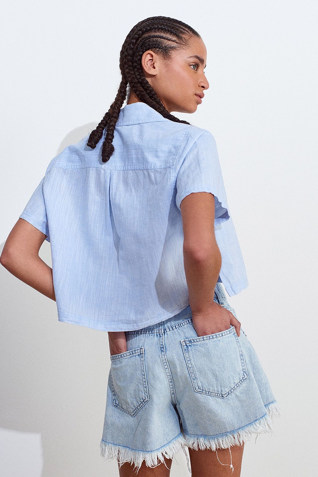 DILVIN Women’s Cropped Linen-Blend Shirt 2