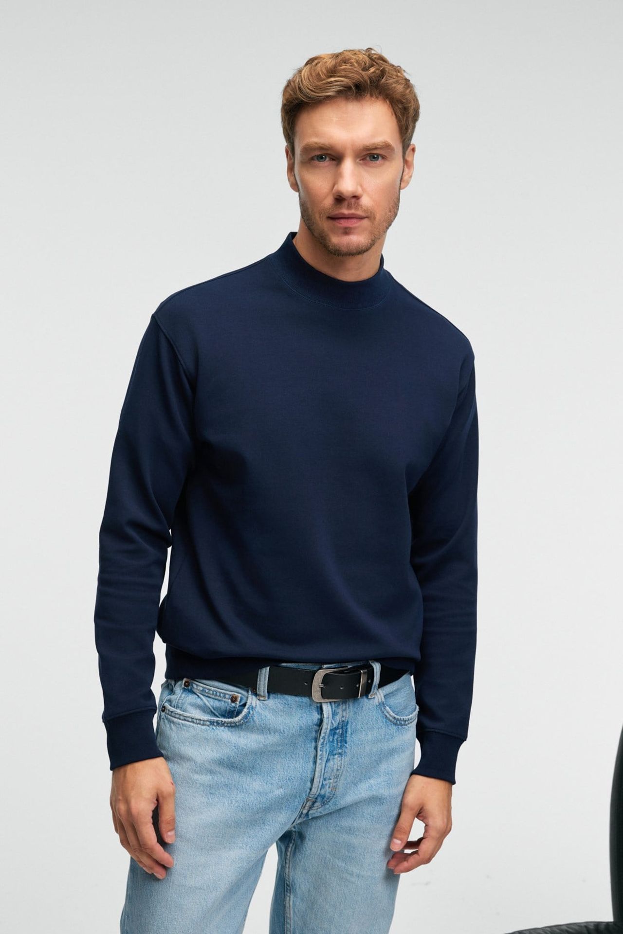 GRIMELANGE Relaxed Crew Neck Sweatshirt 3