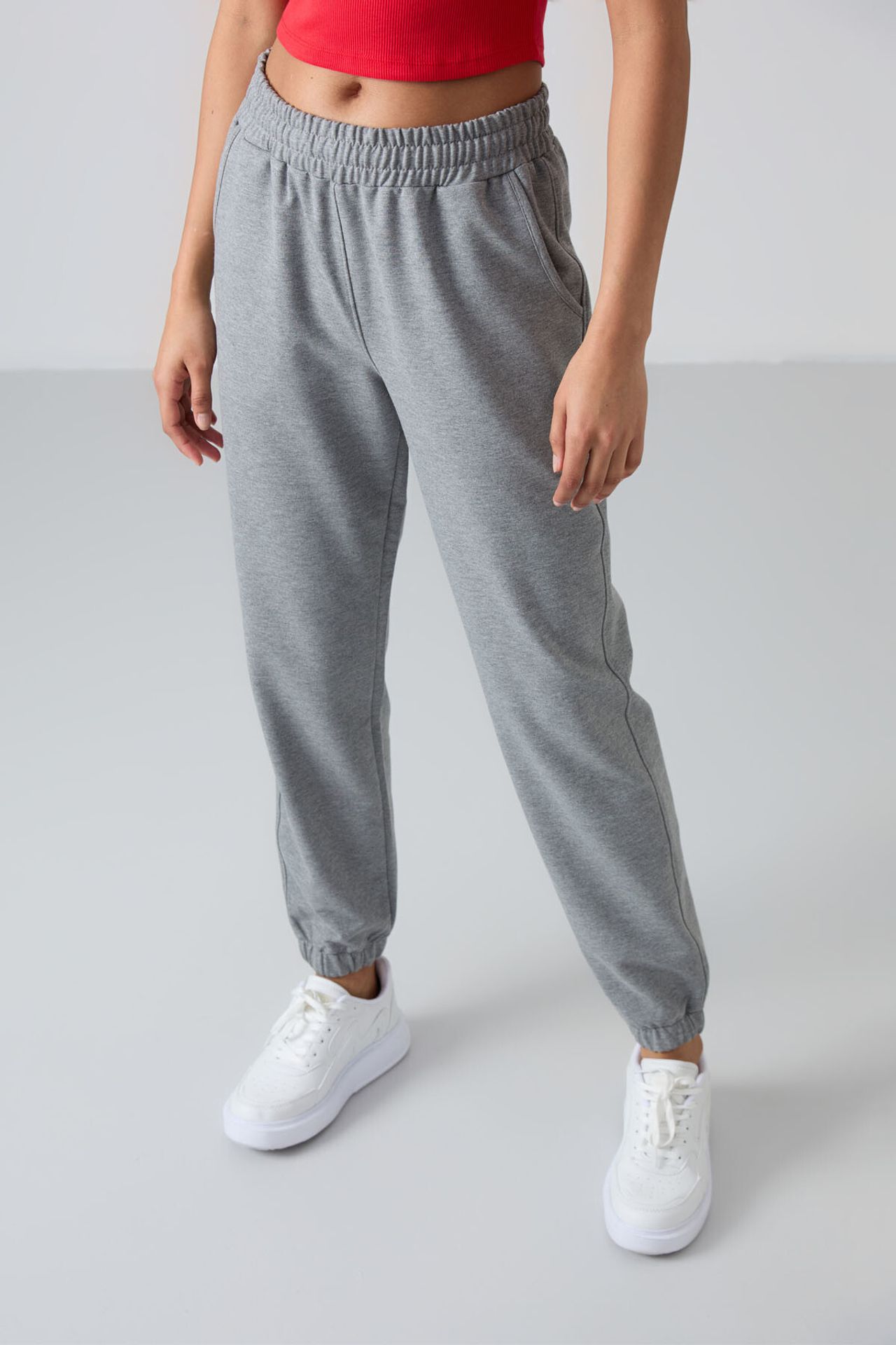 TOMMY Women's High-Waist Relaxed Fleece Joggers 5
