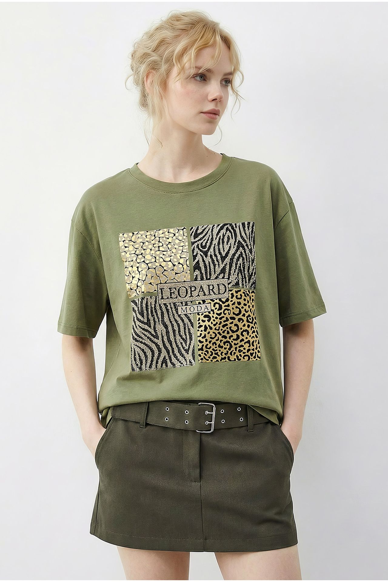 LUCCI Leopard Print Sequin Crew Neck T-Shirt 1