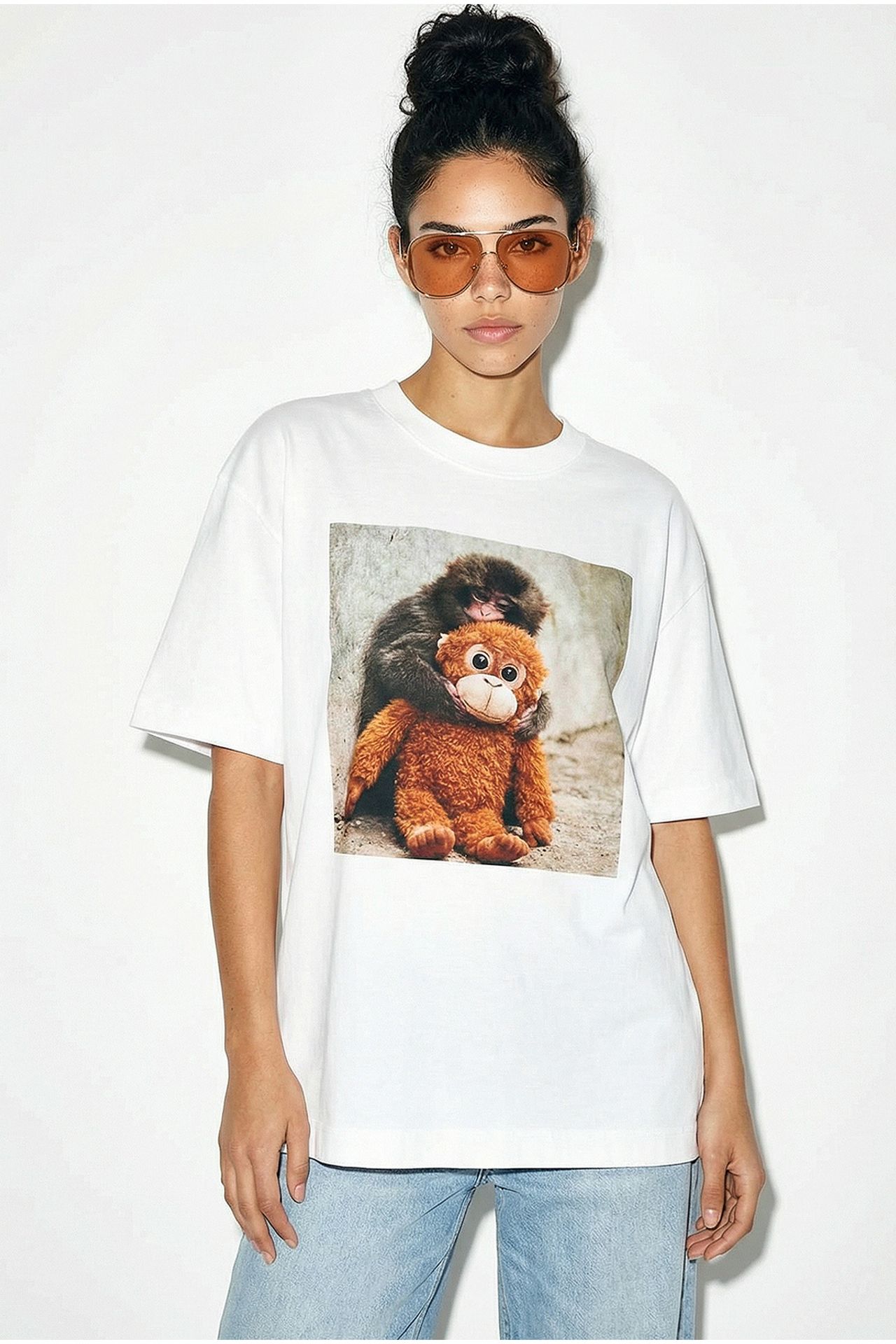 LUCCI Oversized Printed Crew Neck T-Shirt with Accessory Detail 2