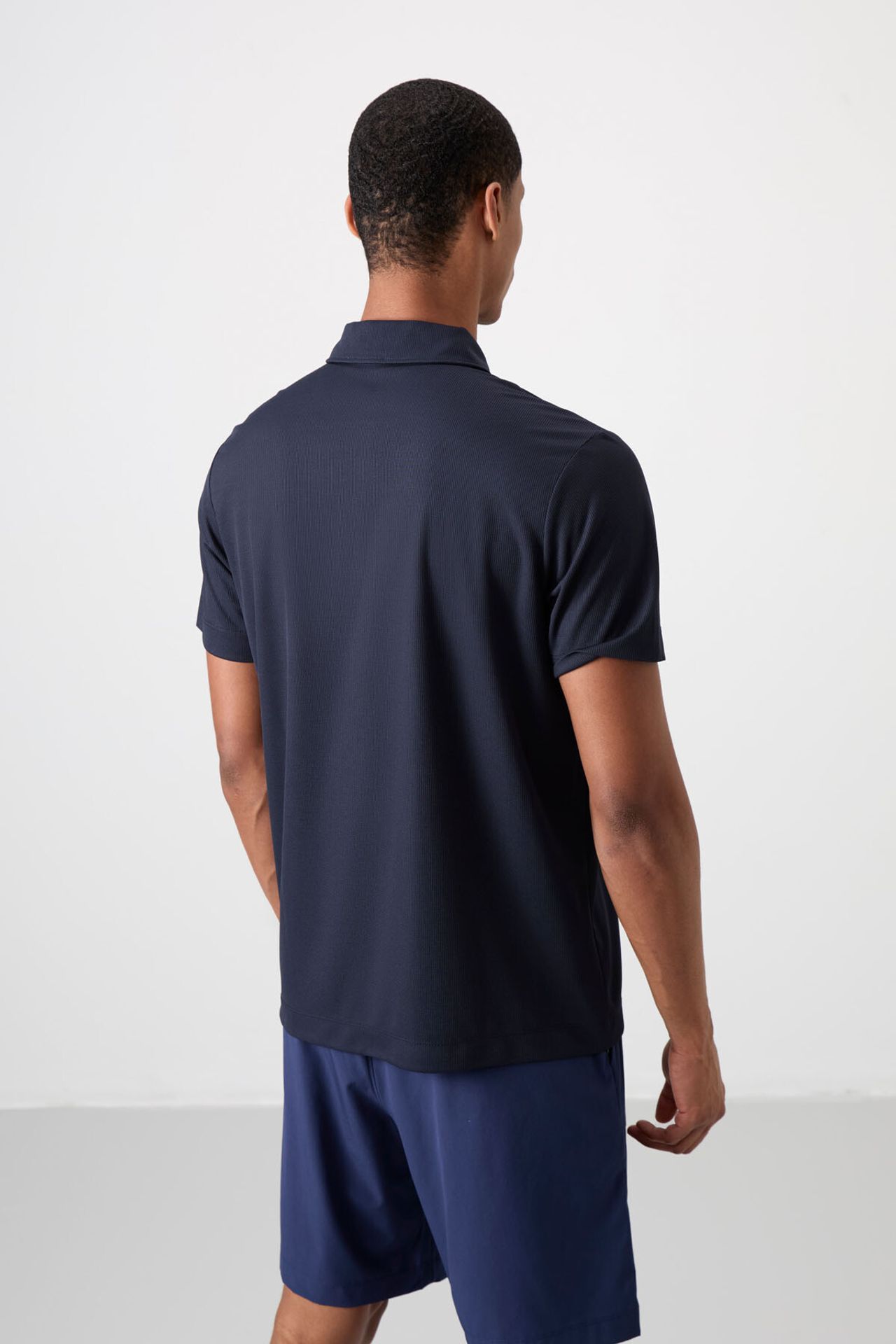 TOMMY Men's Colour-Blocked Polo T-Shirt 5