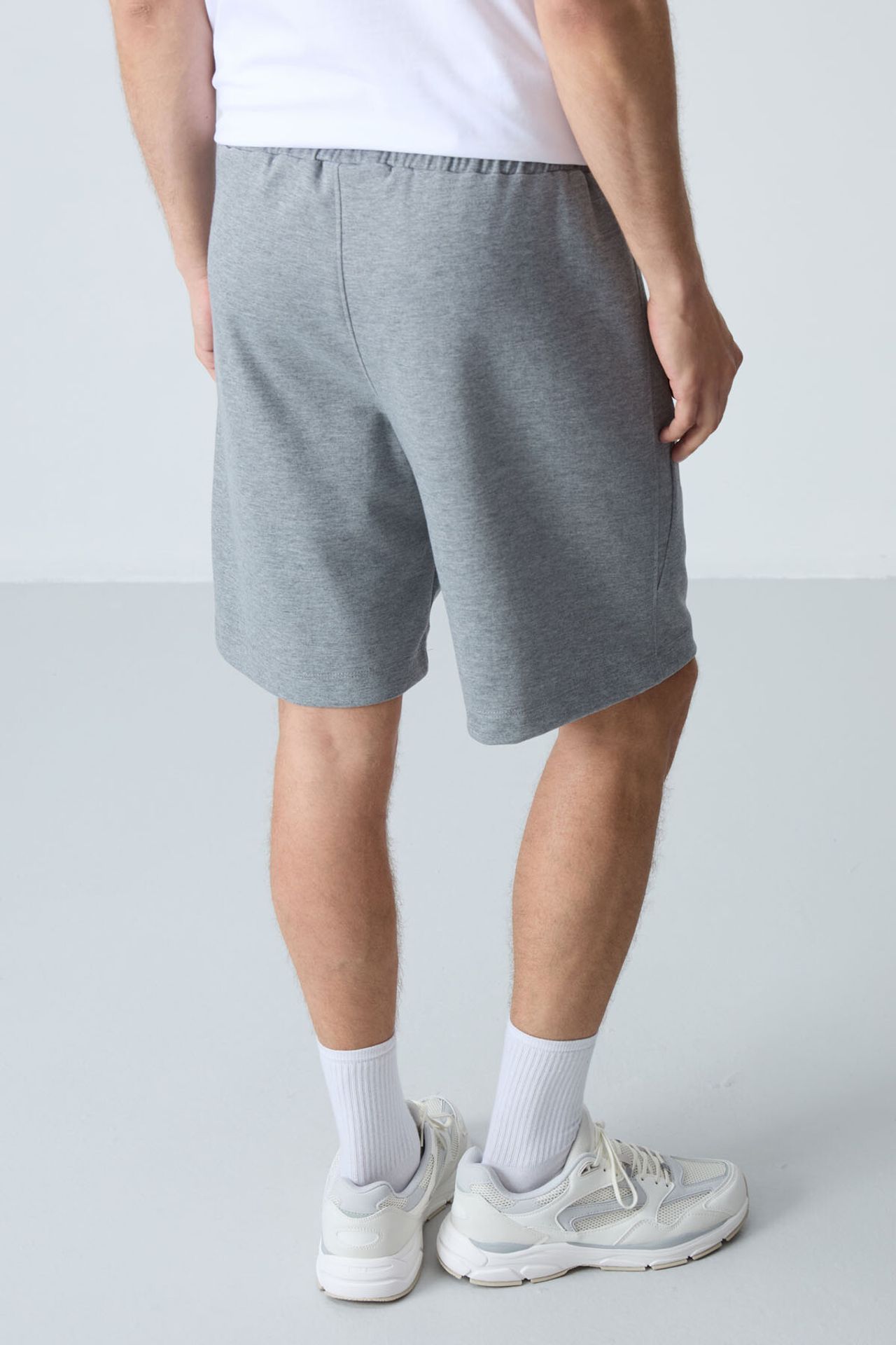 TOMMY Men's Regular Fit Jersey Shorts 6