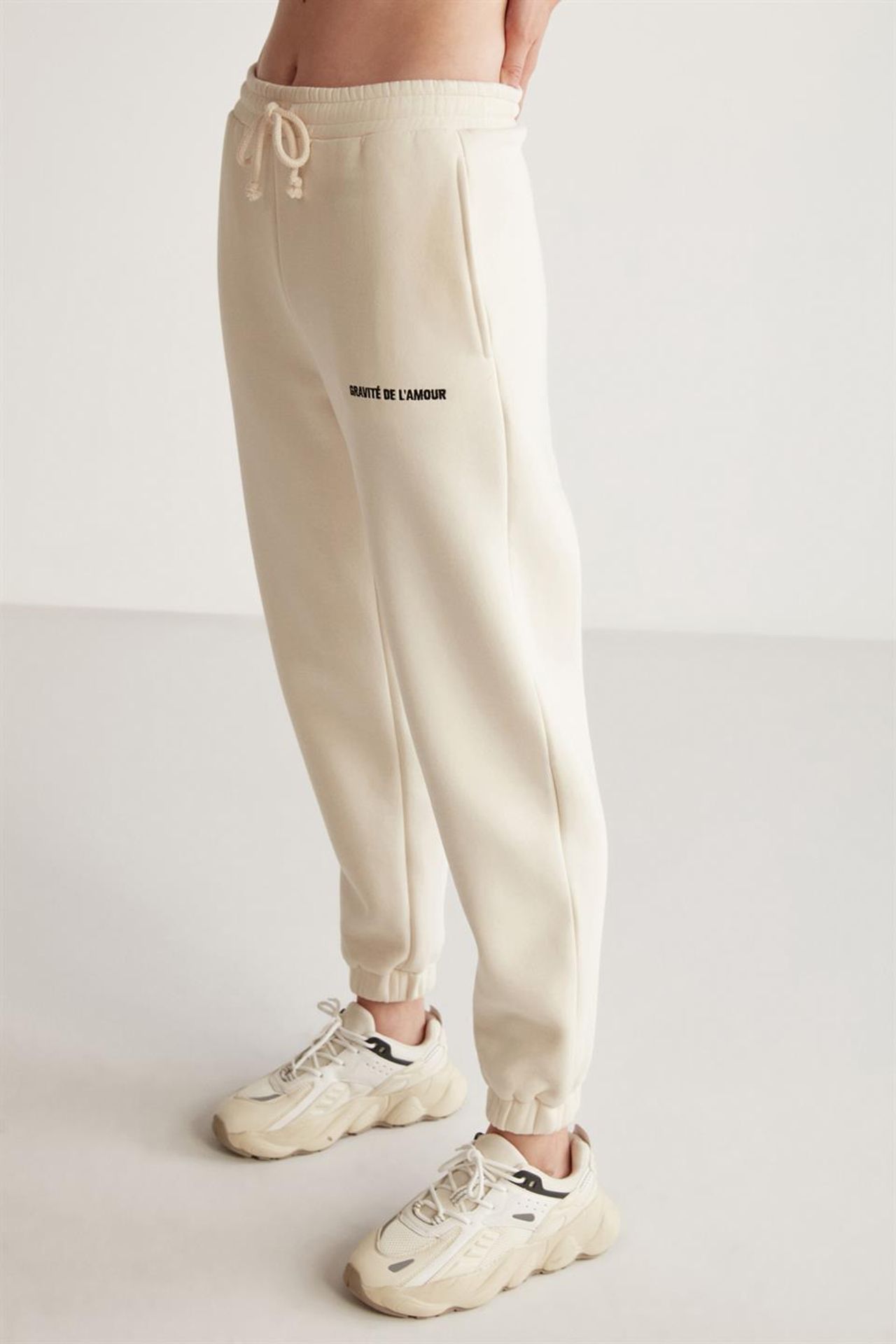 GRIMELANGE Elastic Waist Tapered Joggers 2