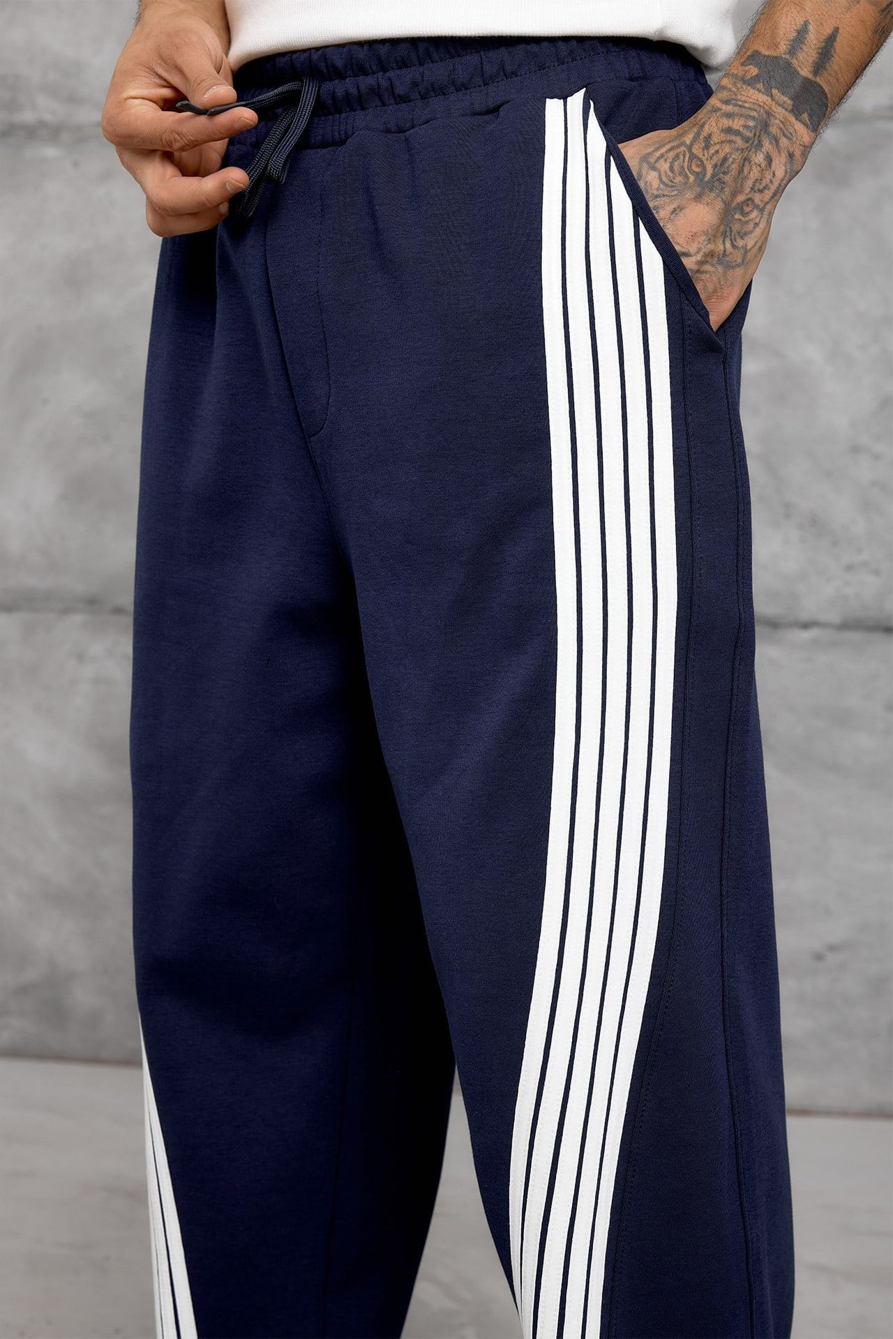 NOMARC Çizgili Geniş Paça Büzme İpli Jogger Pantolon 5