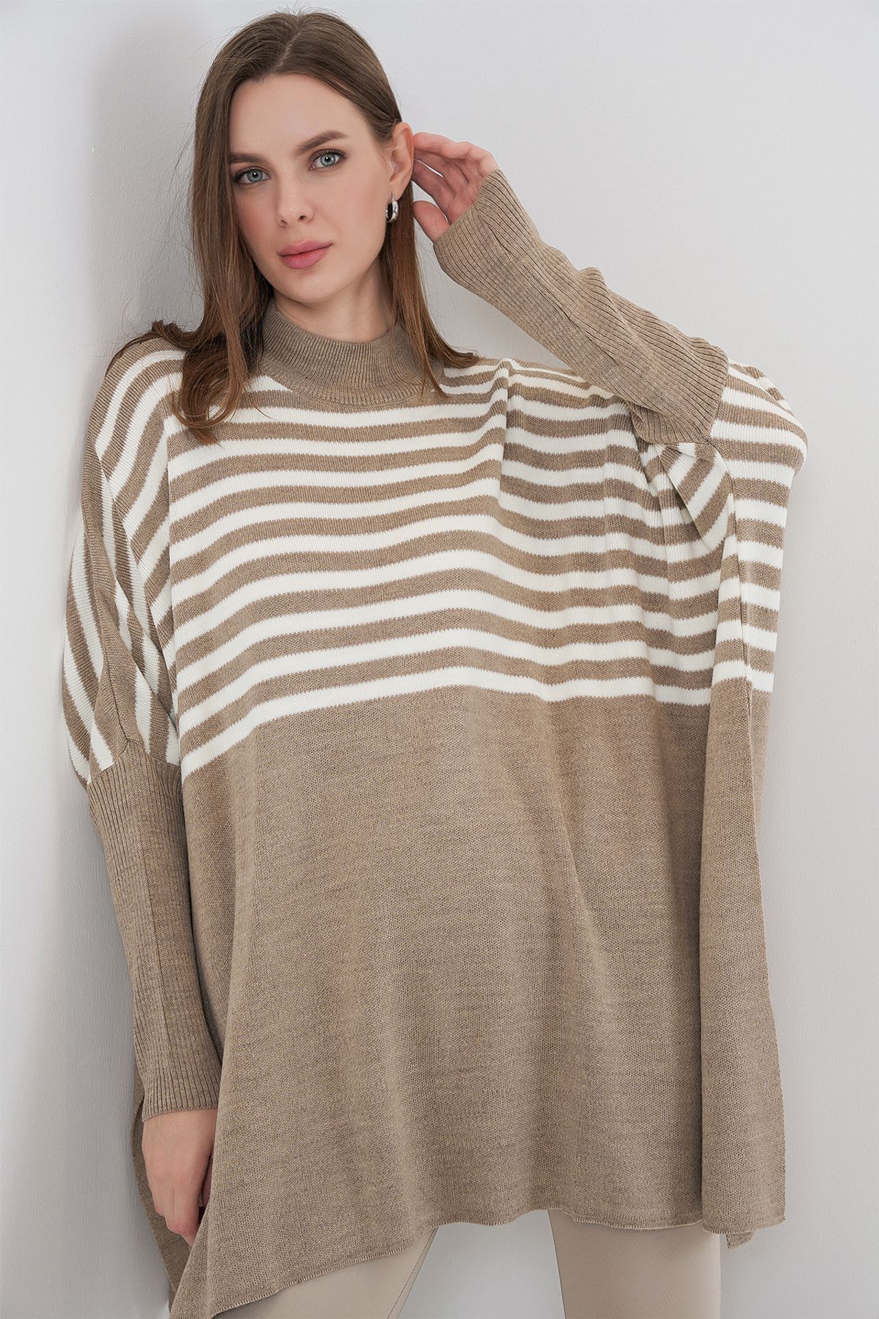 BDART Oversized Acrylic Crew Neck Jumper 1