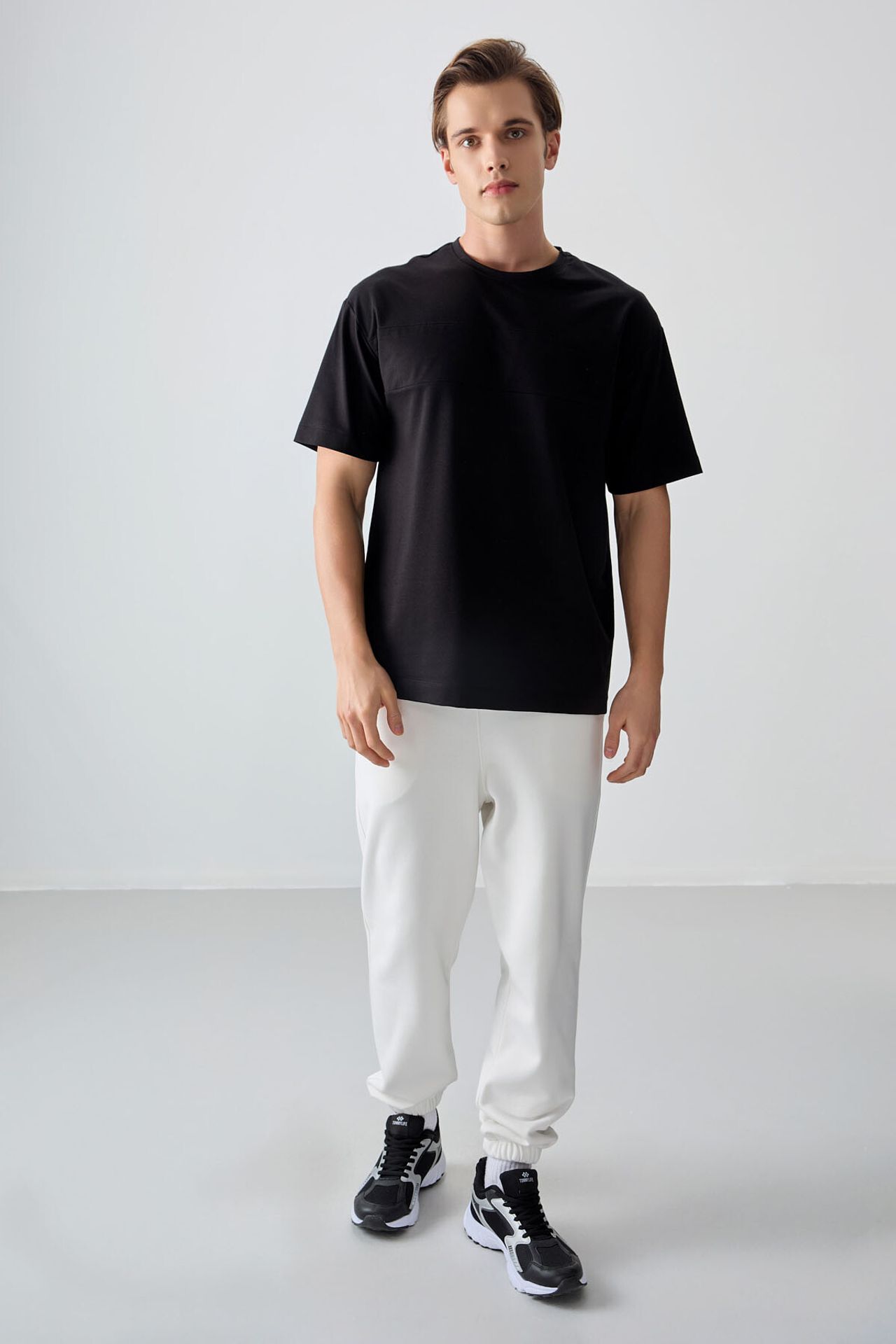 TOMMY Oversized Crew Neck T-Shirt 3