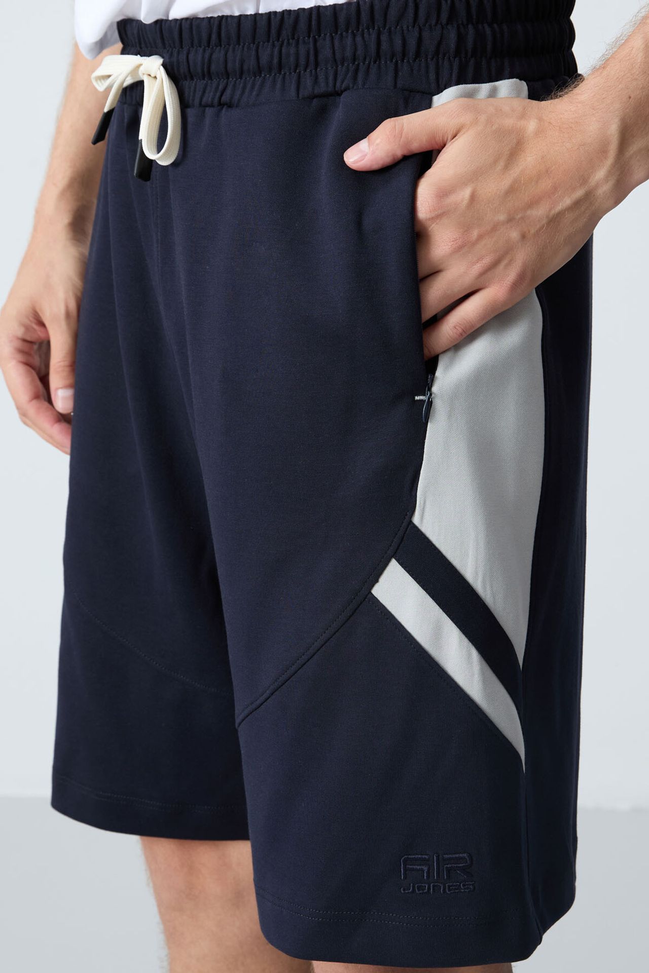 TOMMY Men's Fleece Sweat Shorts 3
