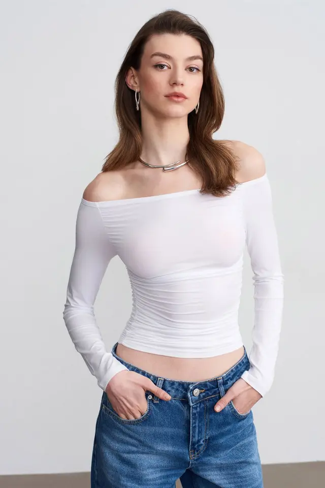 DILVIN Off-Shoulder Slim Fit Knit Blouse