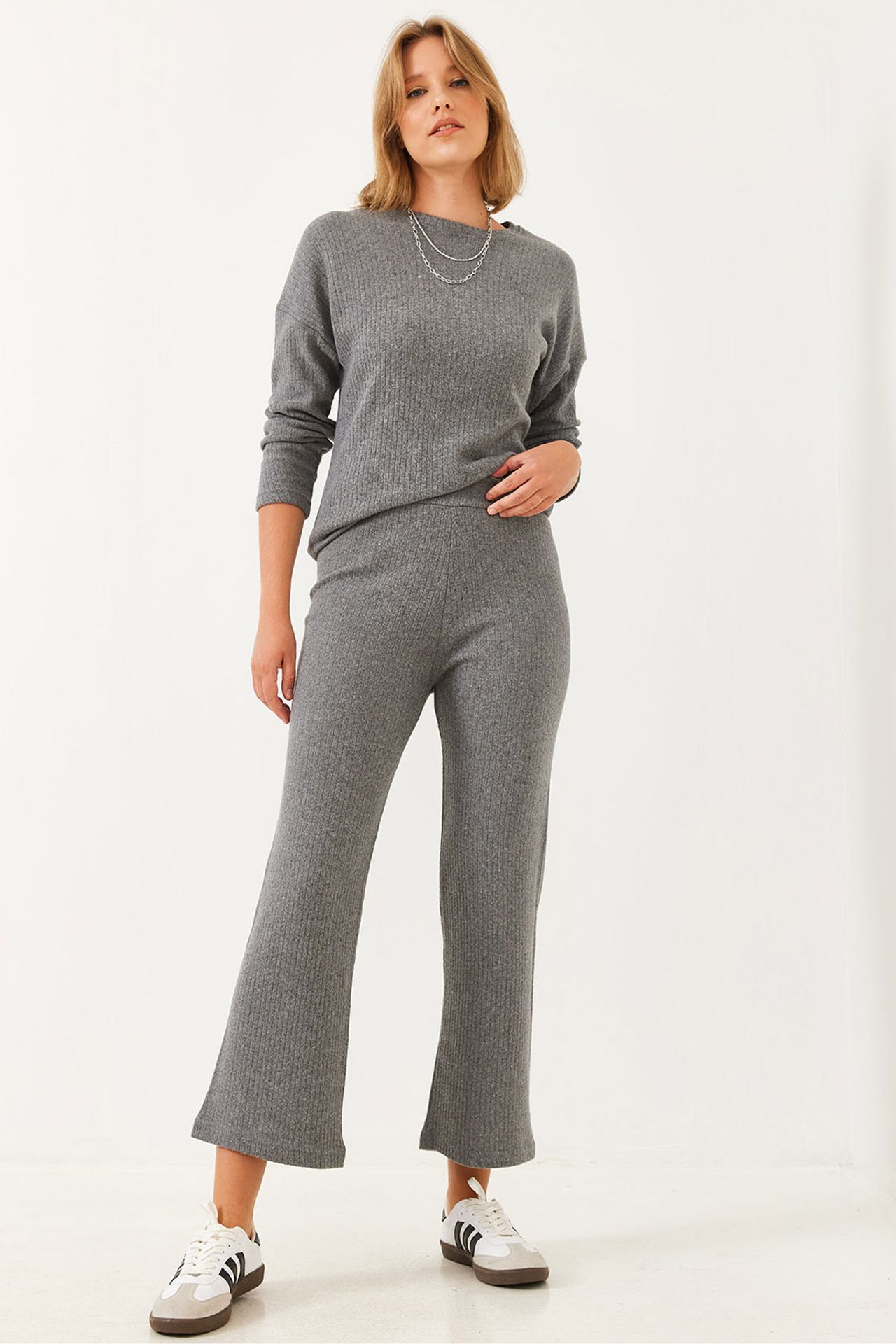 LUCCI Ribbed Textured Crew Neck Sweater and Pants Set 3