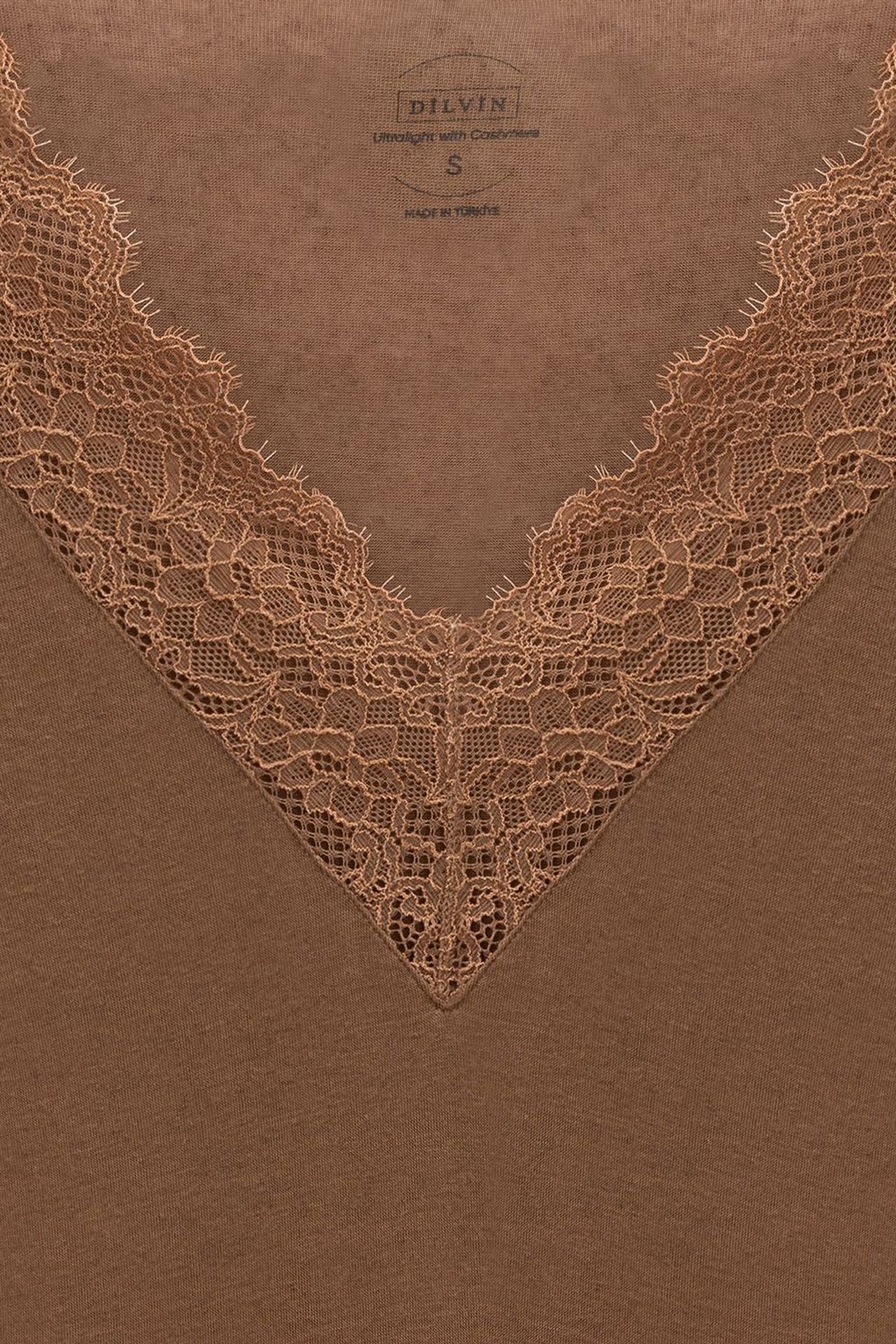 DILVIN Slim Fit V-Neck Lace Blouse 7