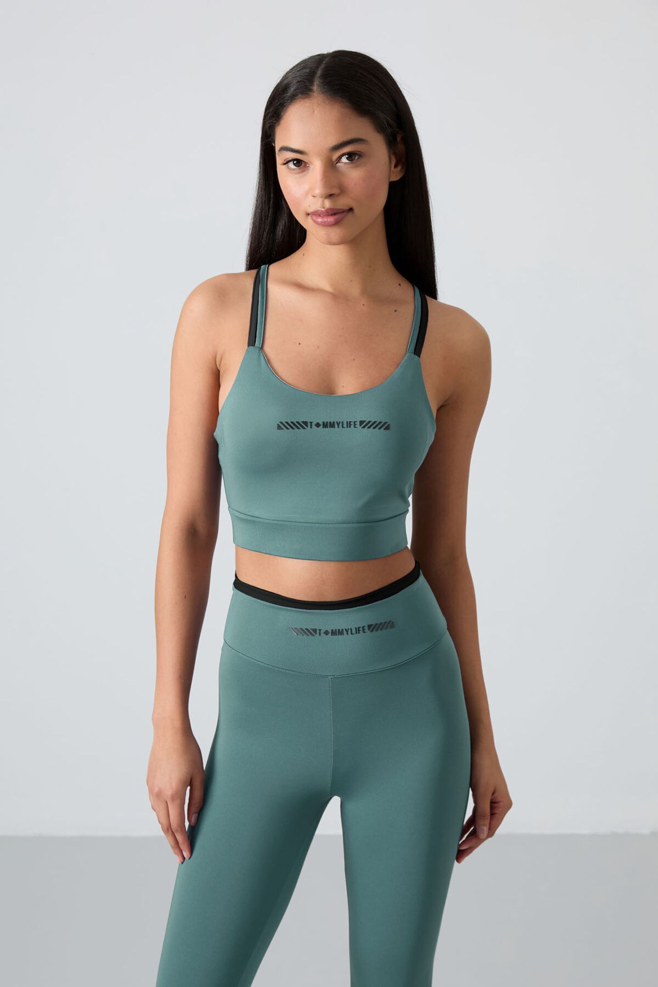TOMMY Strapless Slim-Fit Active Set 4