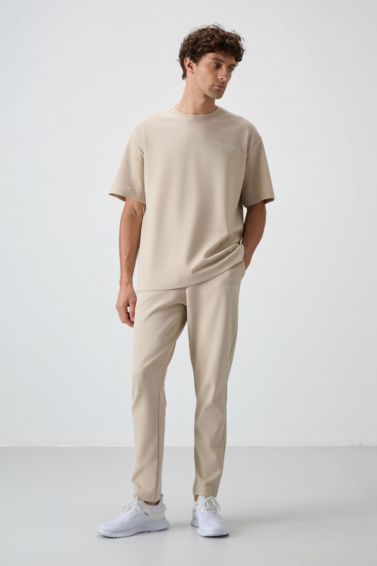 TOMMY Men's Oversized Embroidered Active Set 1