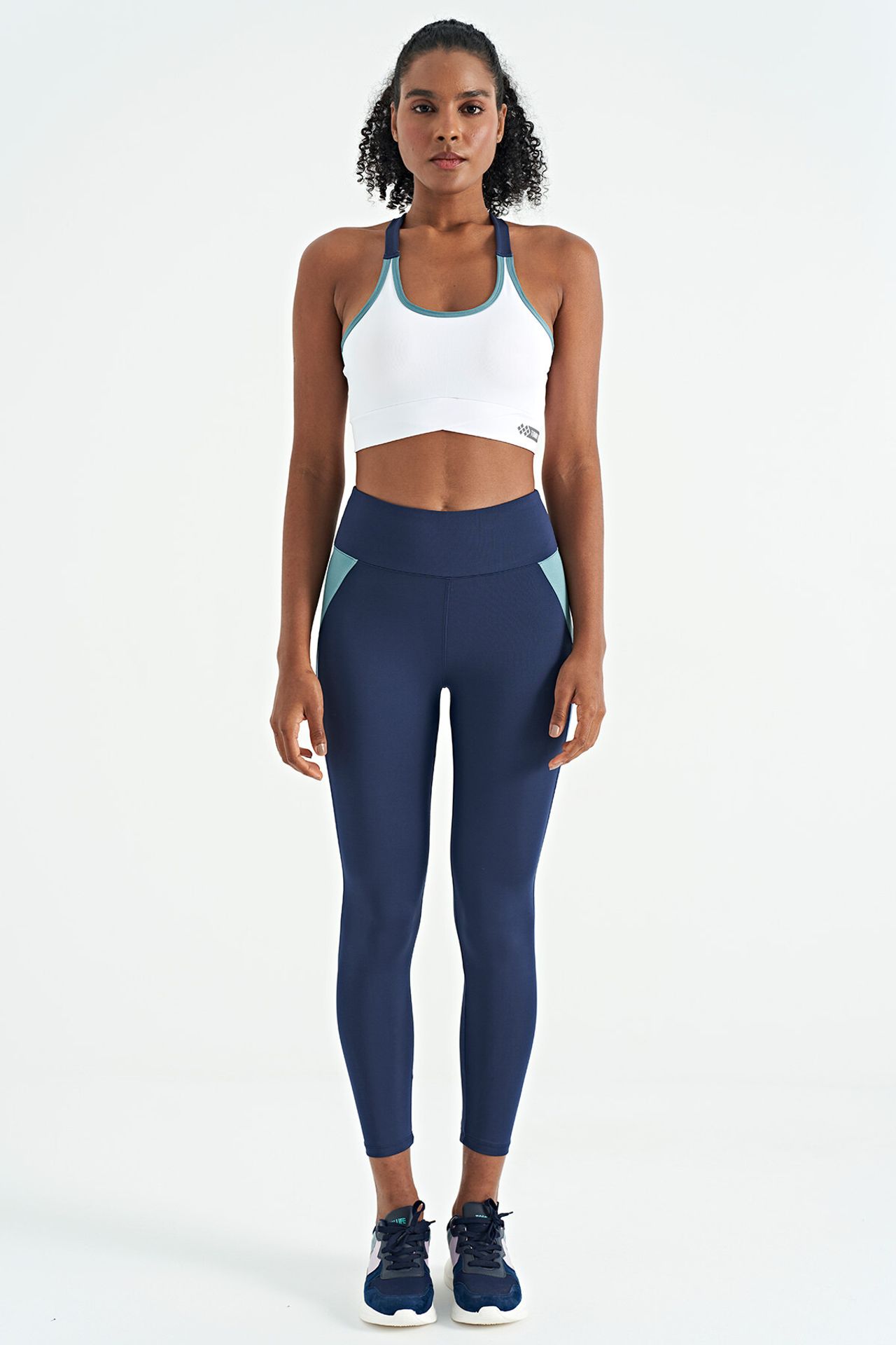 TOMMY Fitted Sleeveless Crop Sports Top 2