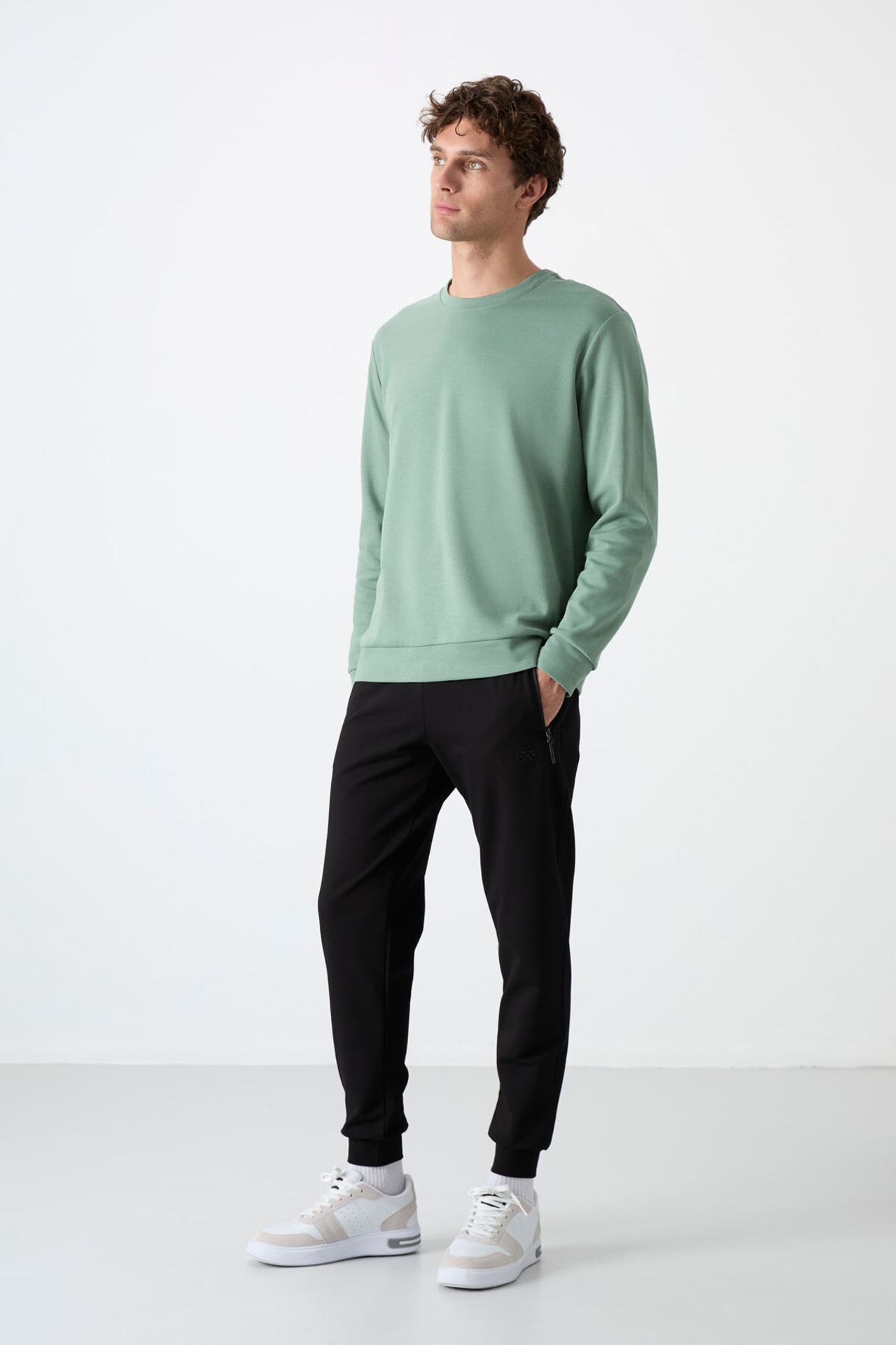 TOMMY Men's Cotton Blend Sweatpants 2