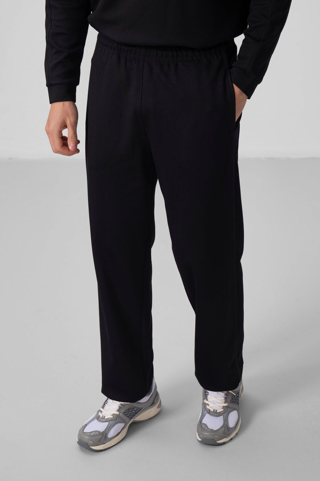 TOMMY Men's Oversized Sweatshirt And Pants Set 3