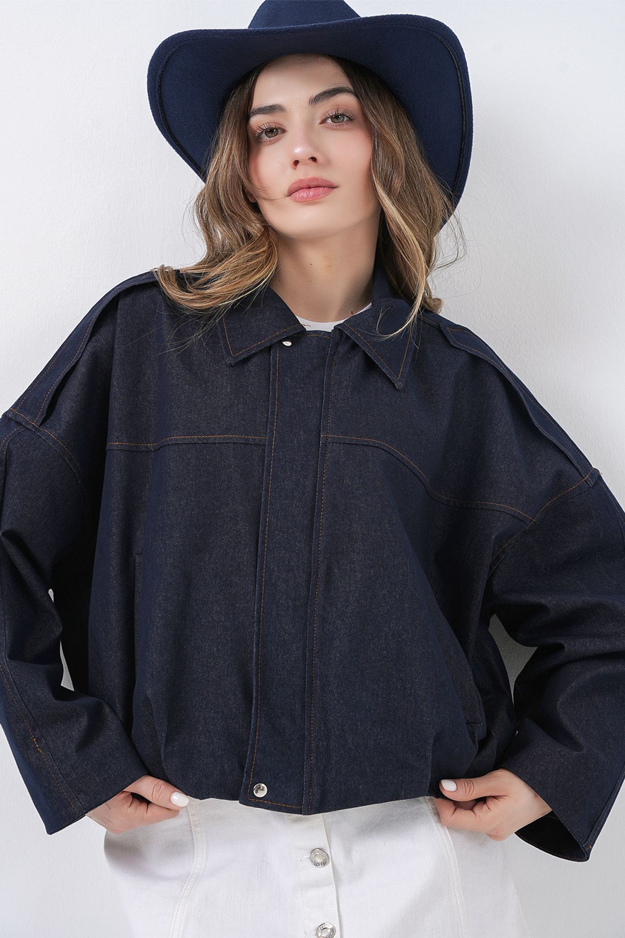 BDART Oversized Crop Jacket with Zipper and Pocket 1